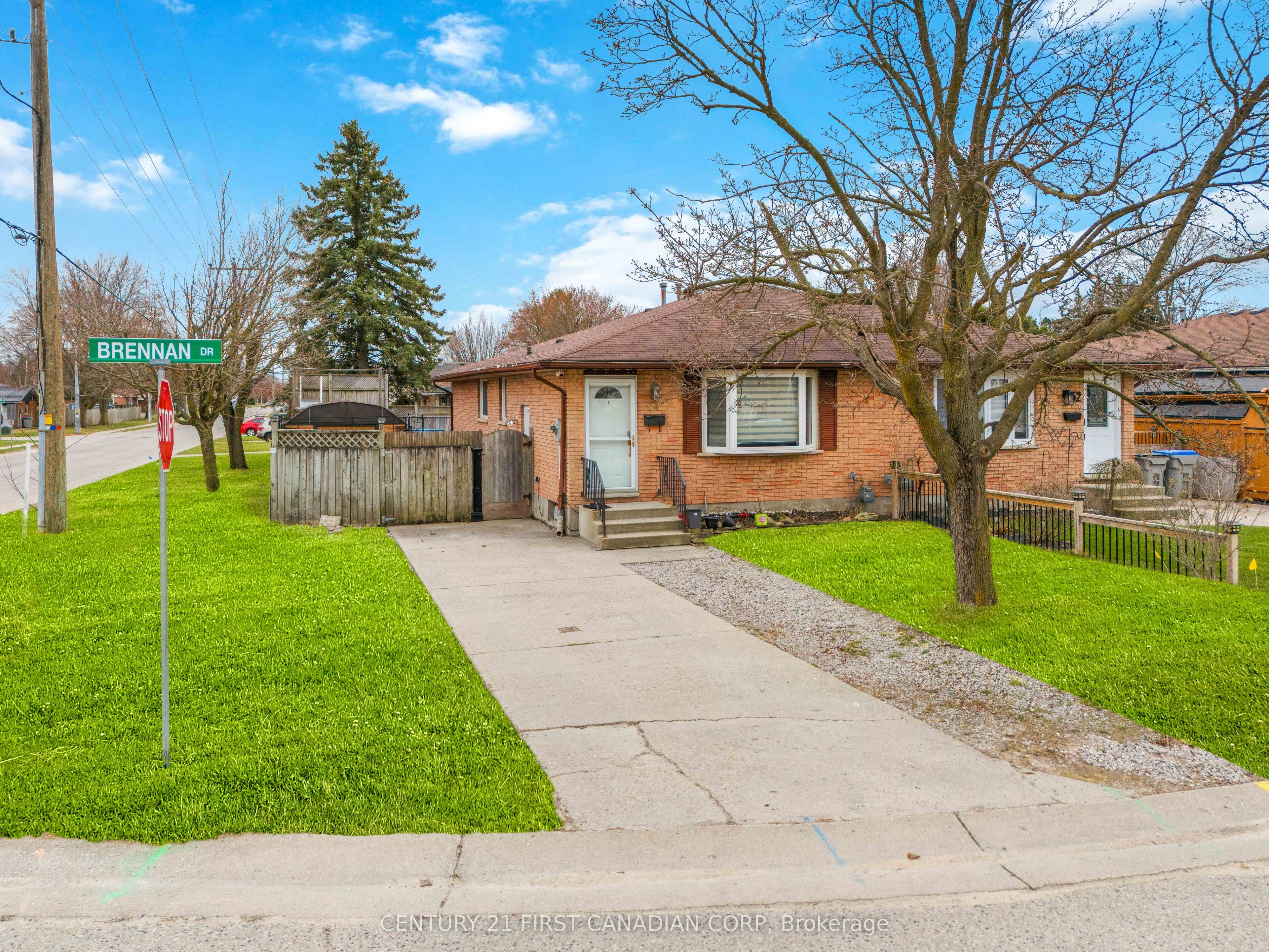 54 Brennan Drive N Property Photo 3