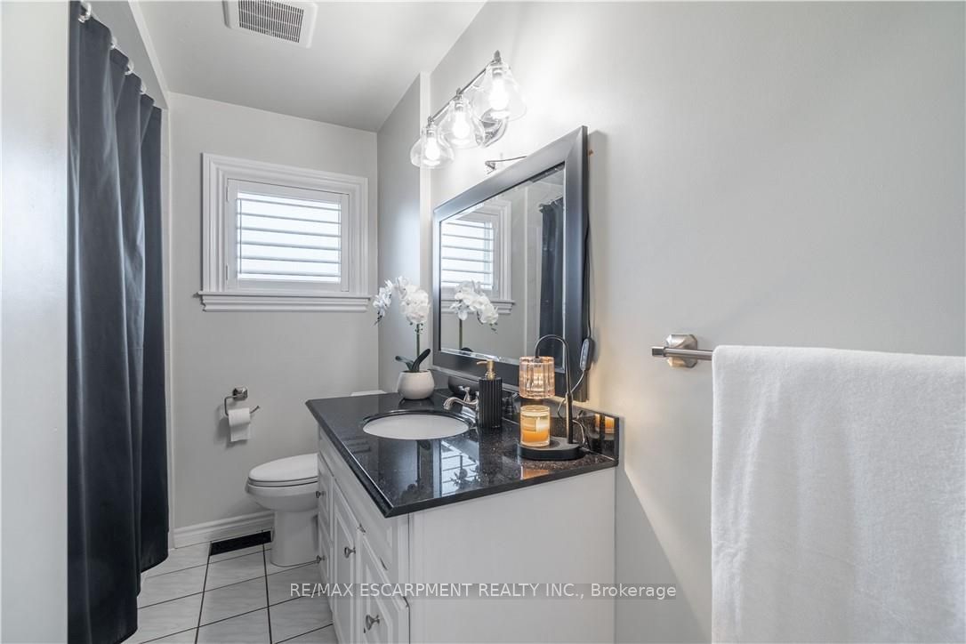 368 Caithness Street Property Photo 33