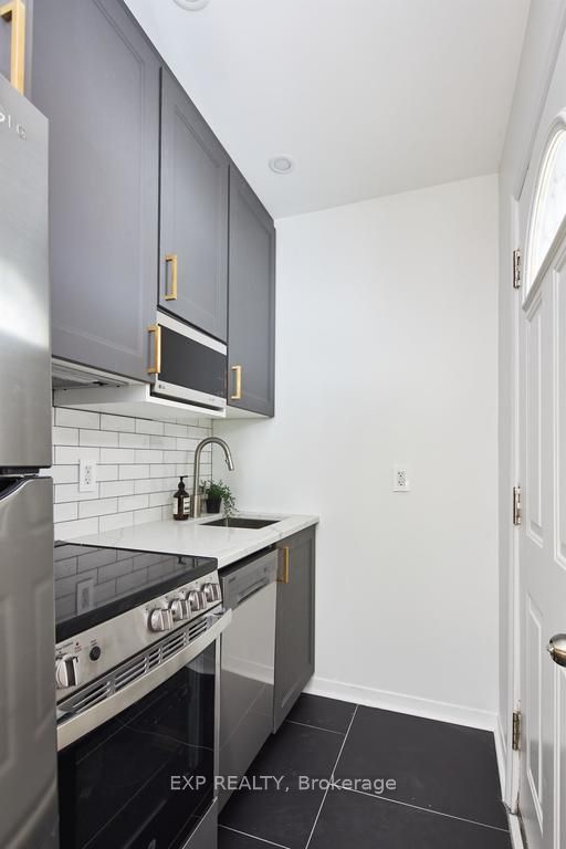 331 Catherine Street C Property Photo 6