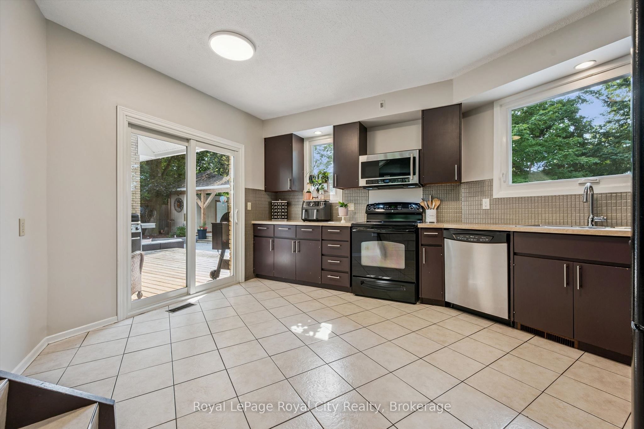 8 Berkley Place Property Photo 8