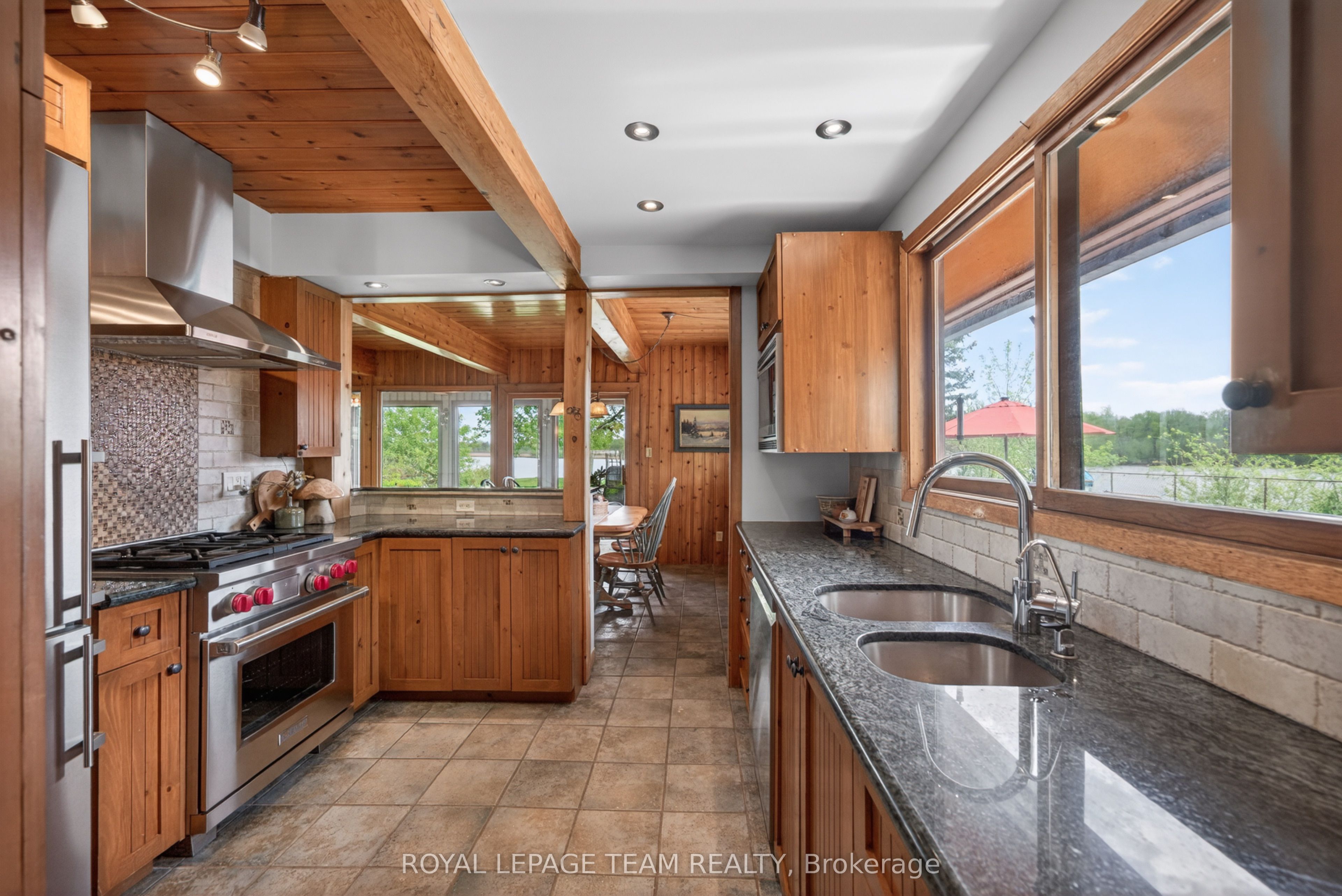 6721 Rideau Street S Property Photo 24