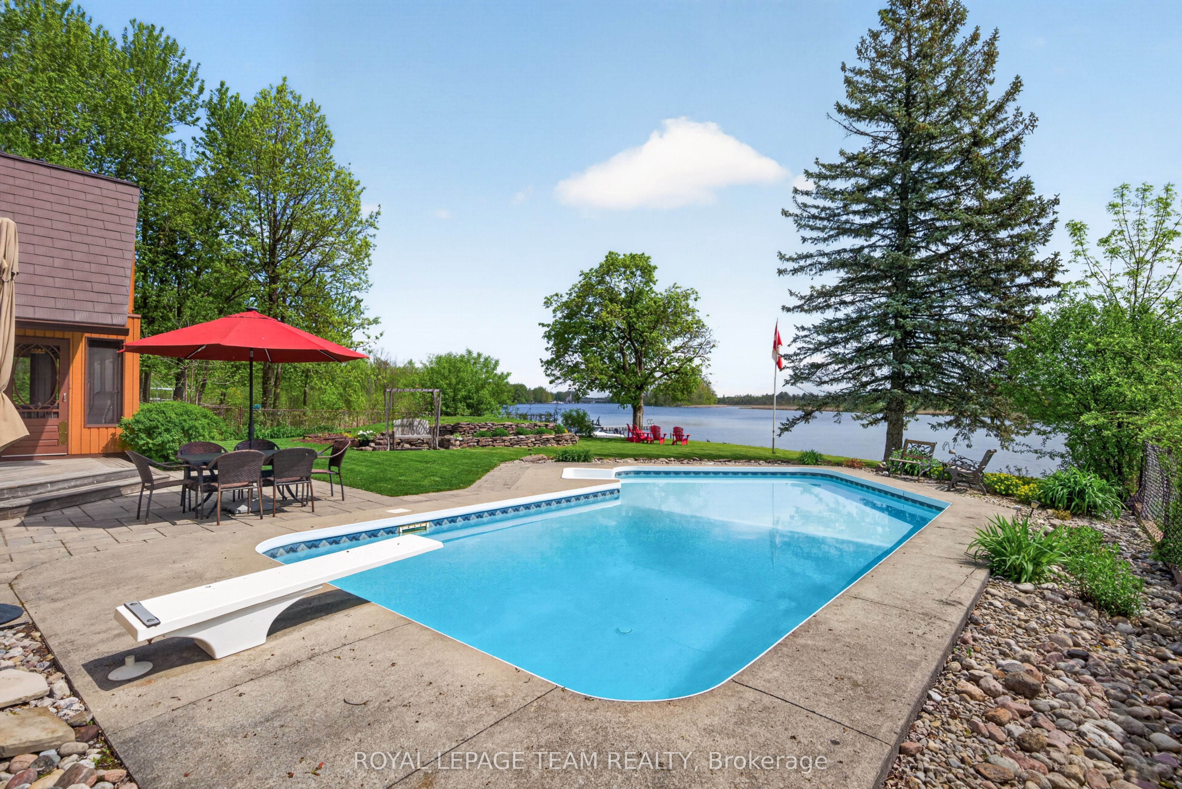 6721 Rideau Street S Property Photo 37