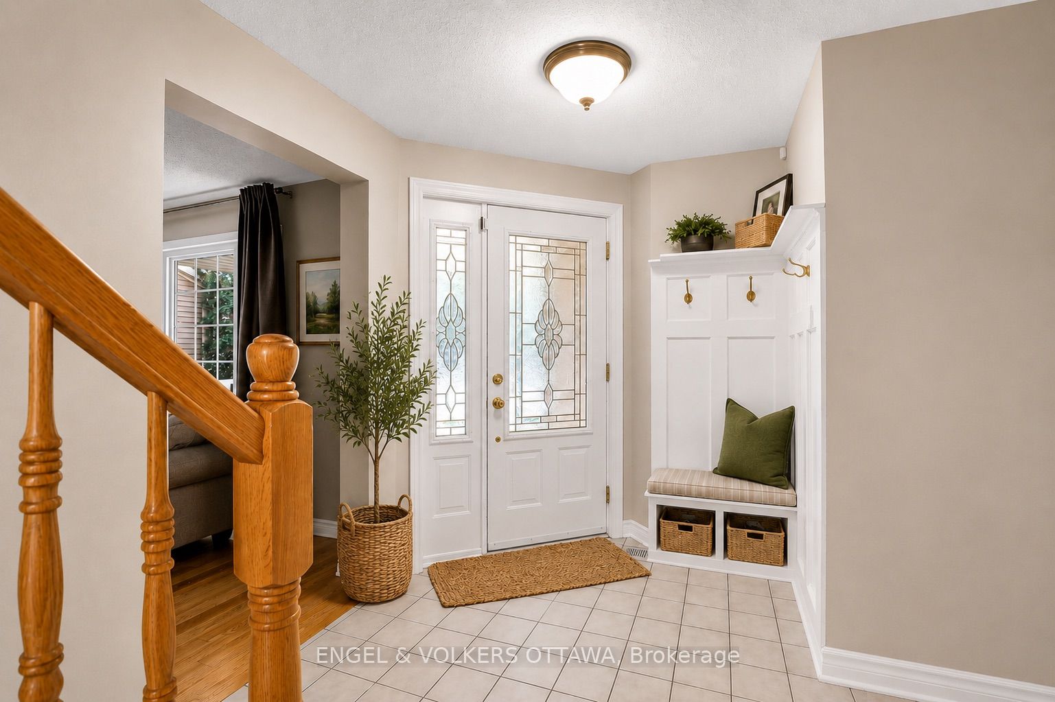 28 Weybridge Drive Property Photo 6