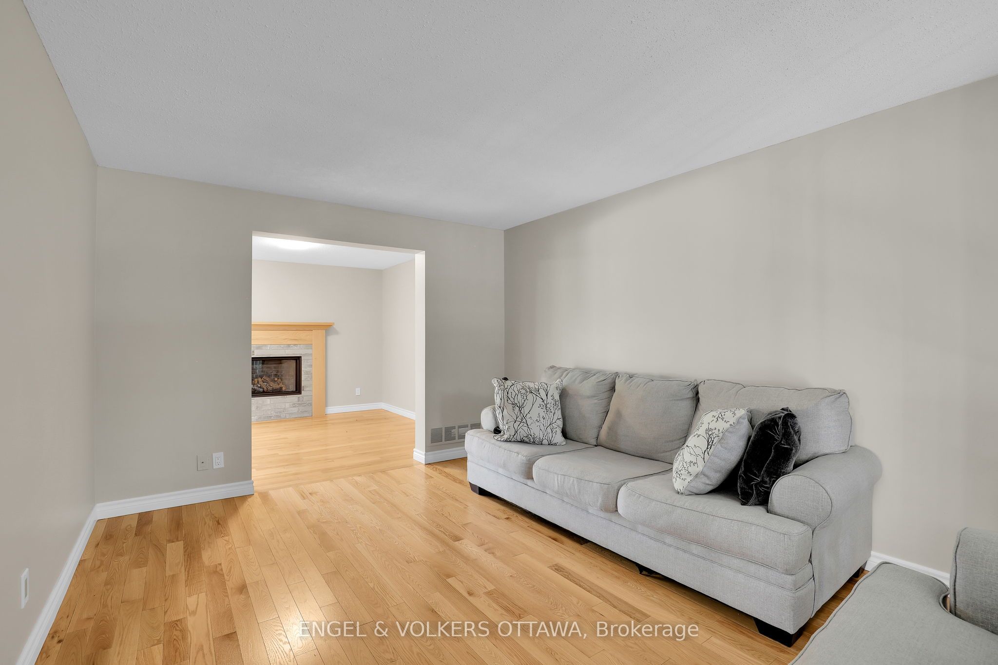 28 Weybridge Drive Property Photo 9