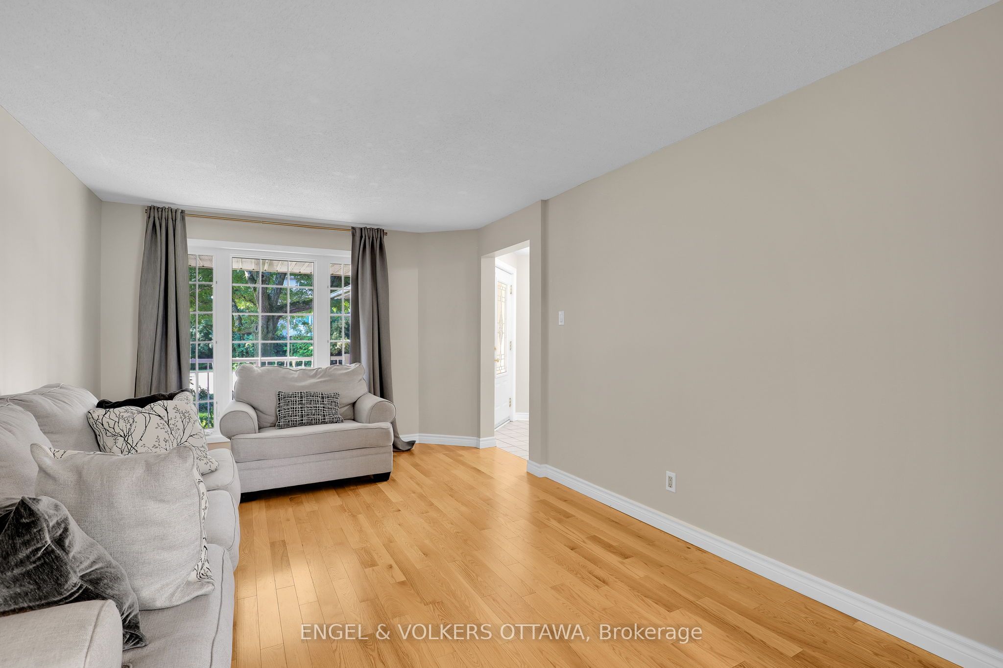 28 Weybridge Drive Property Photo 11