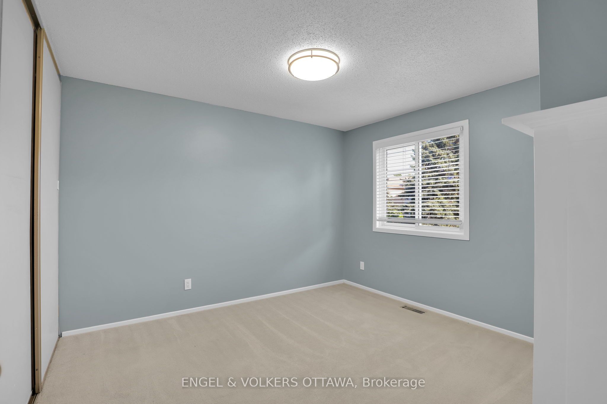 28 Weybridge Drive Property Photo 27