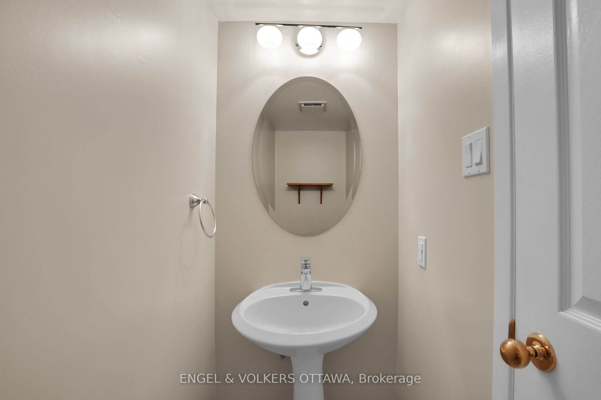 28 Weybridge Drive Property Photo 35
