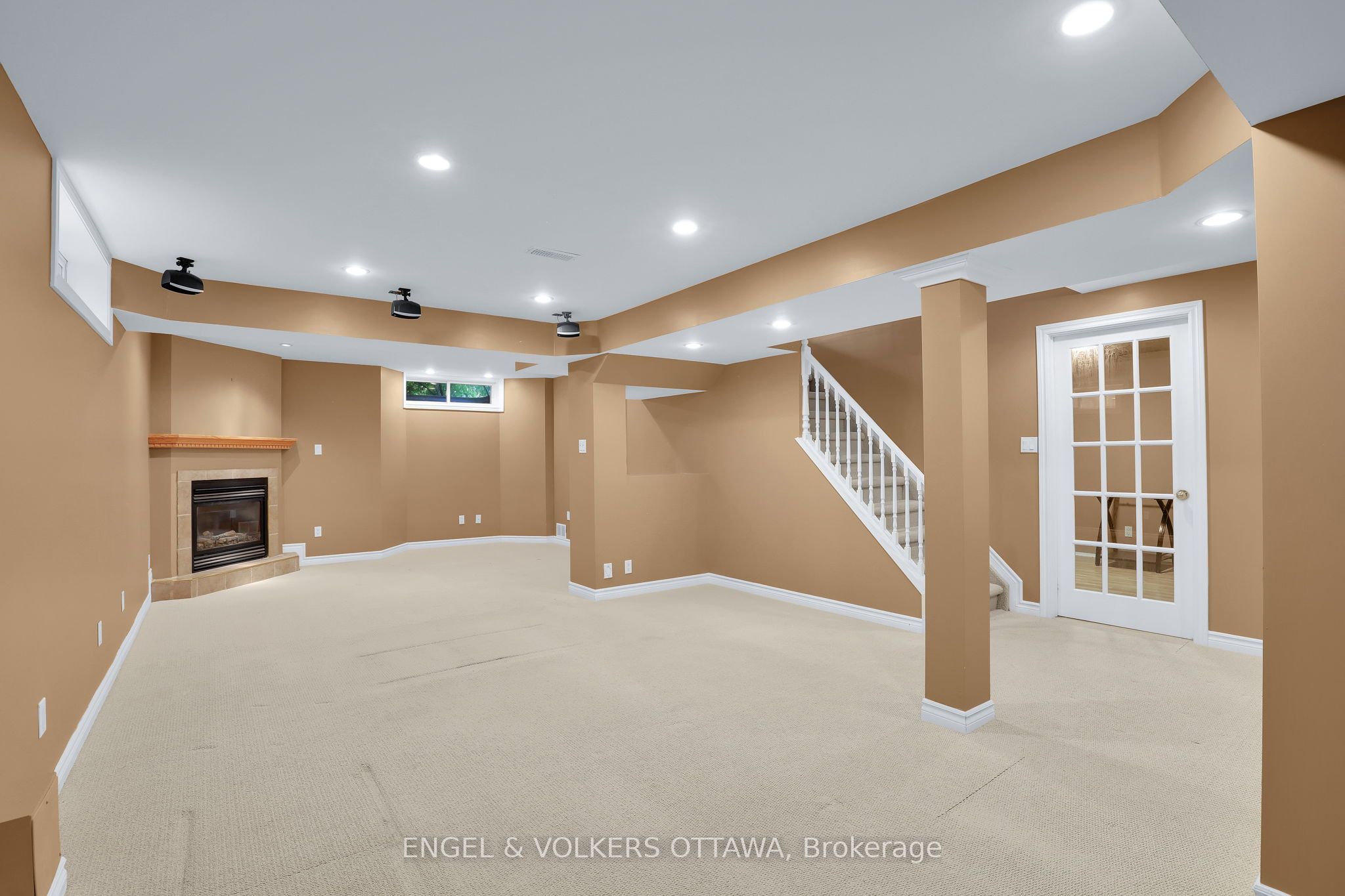 28 Weybridge Drive Property Photo 39