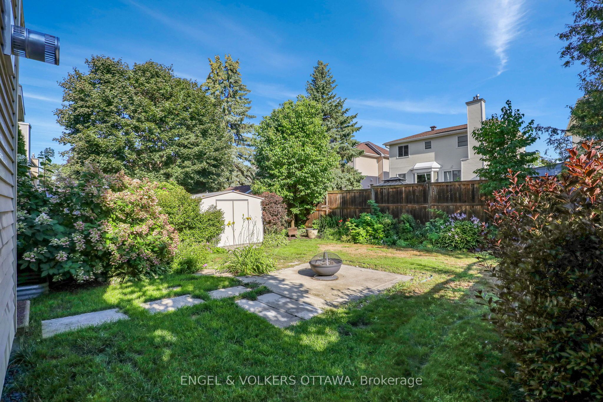 28 Weybridge Drive Property Photo 47