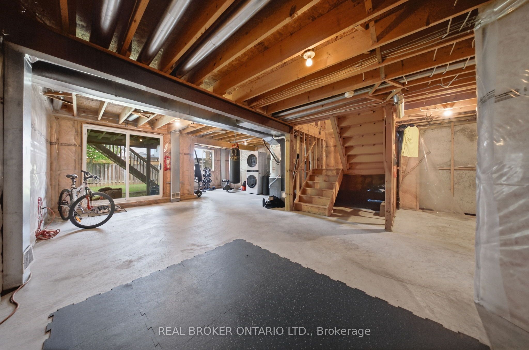 19 Boulder Crescent Property Photo 30