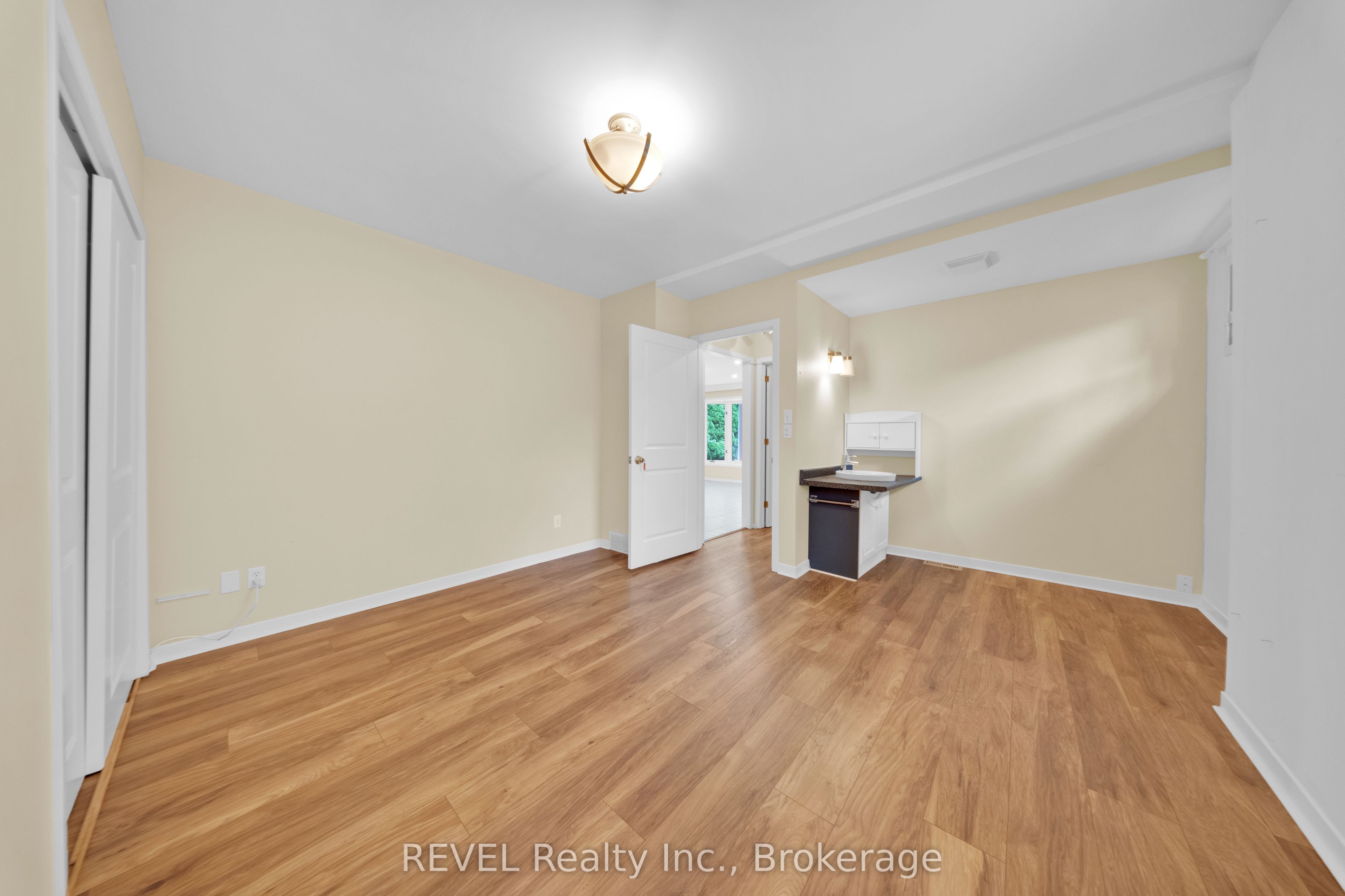 34 Vincent Avenue Property Photo 25