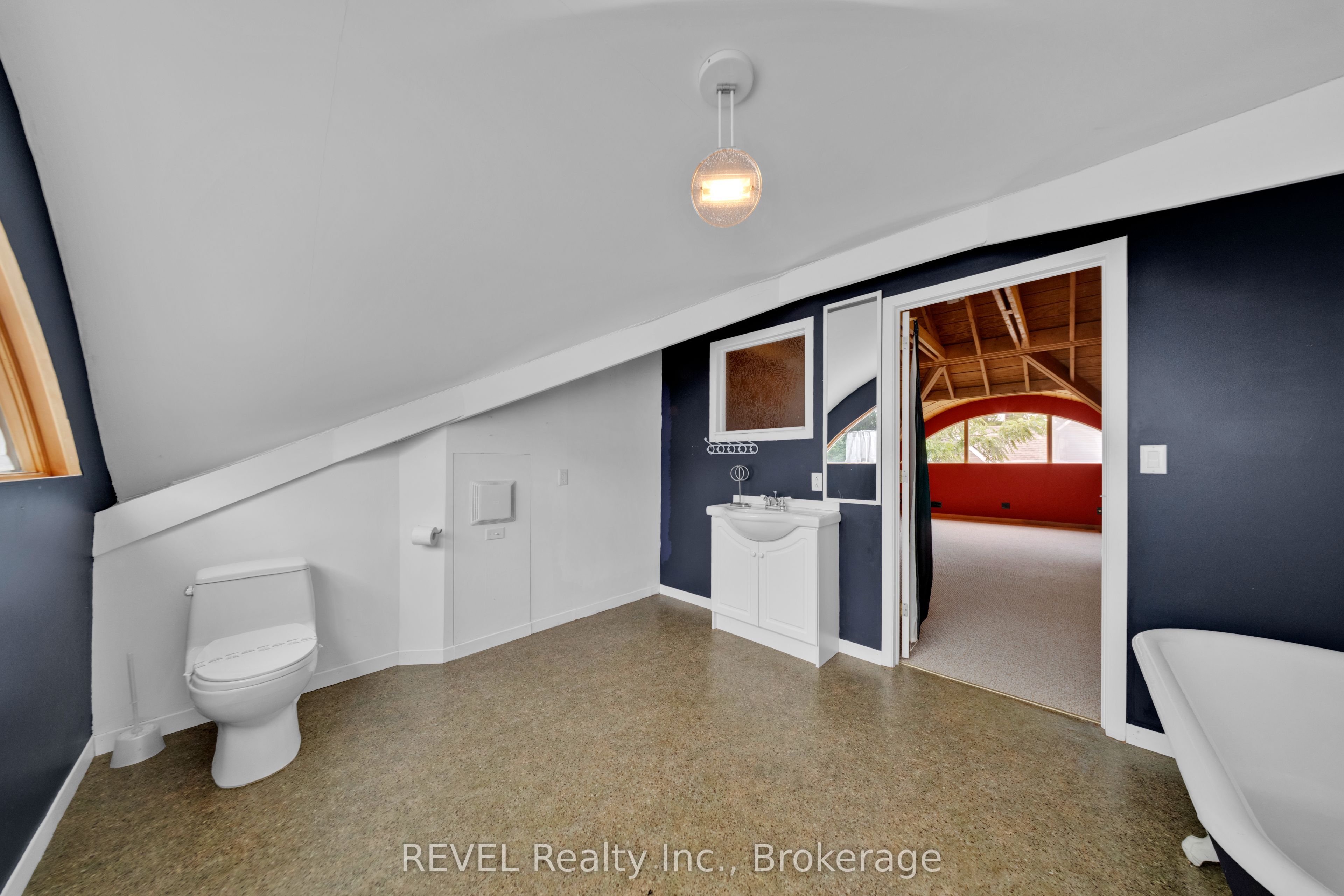 34 Vincent Avenue Property Photo 37