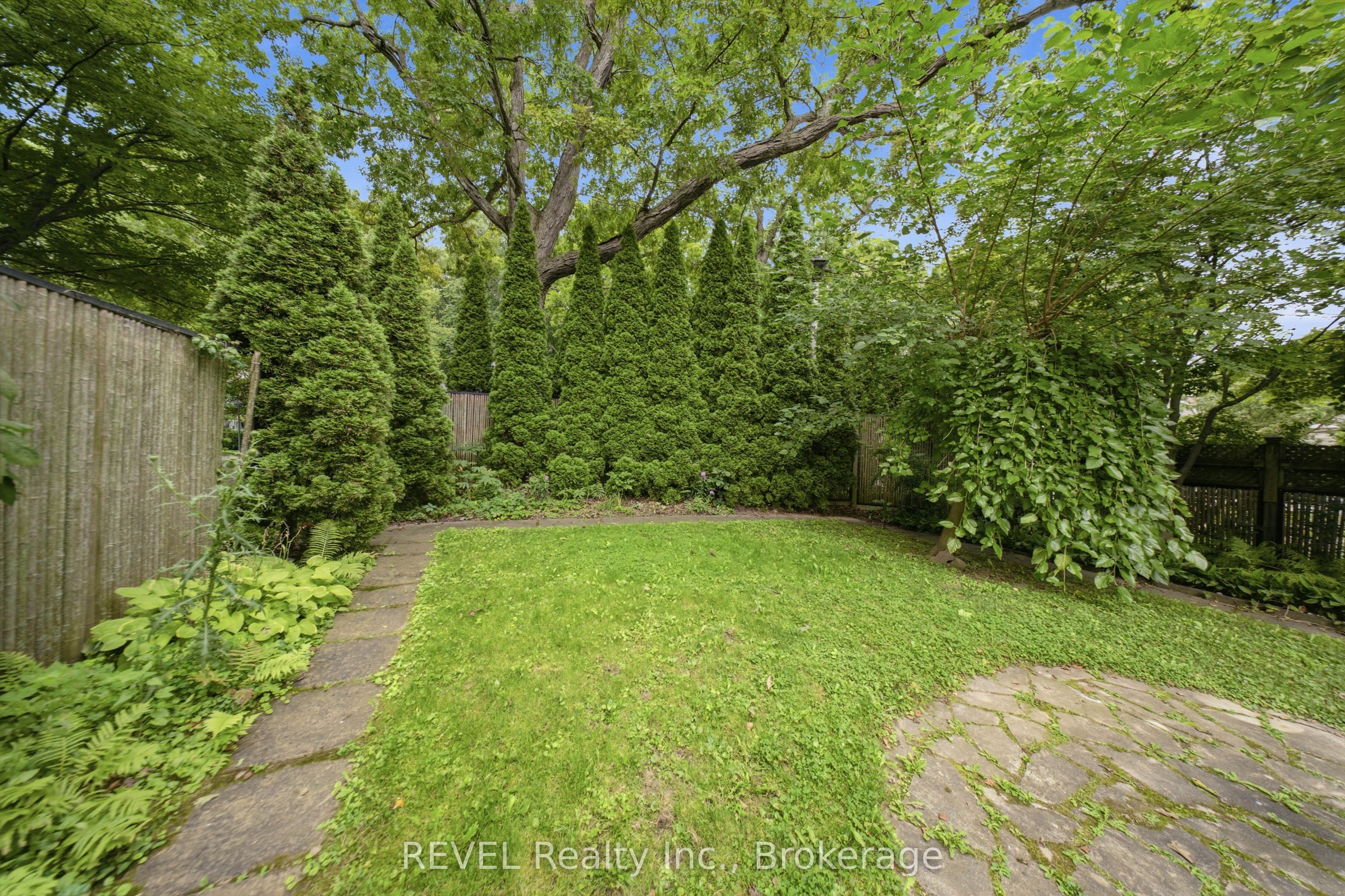 34 Vincent Avenue Property Photo 43