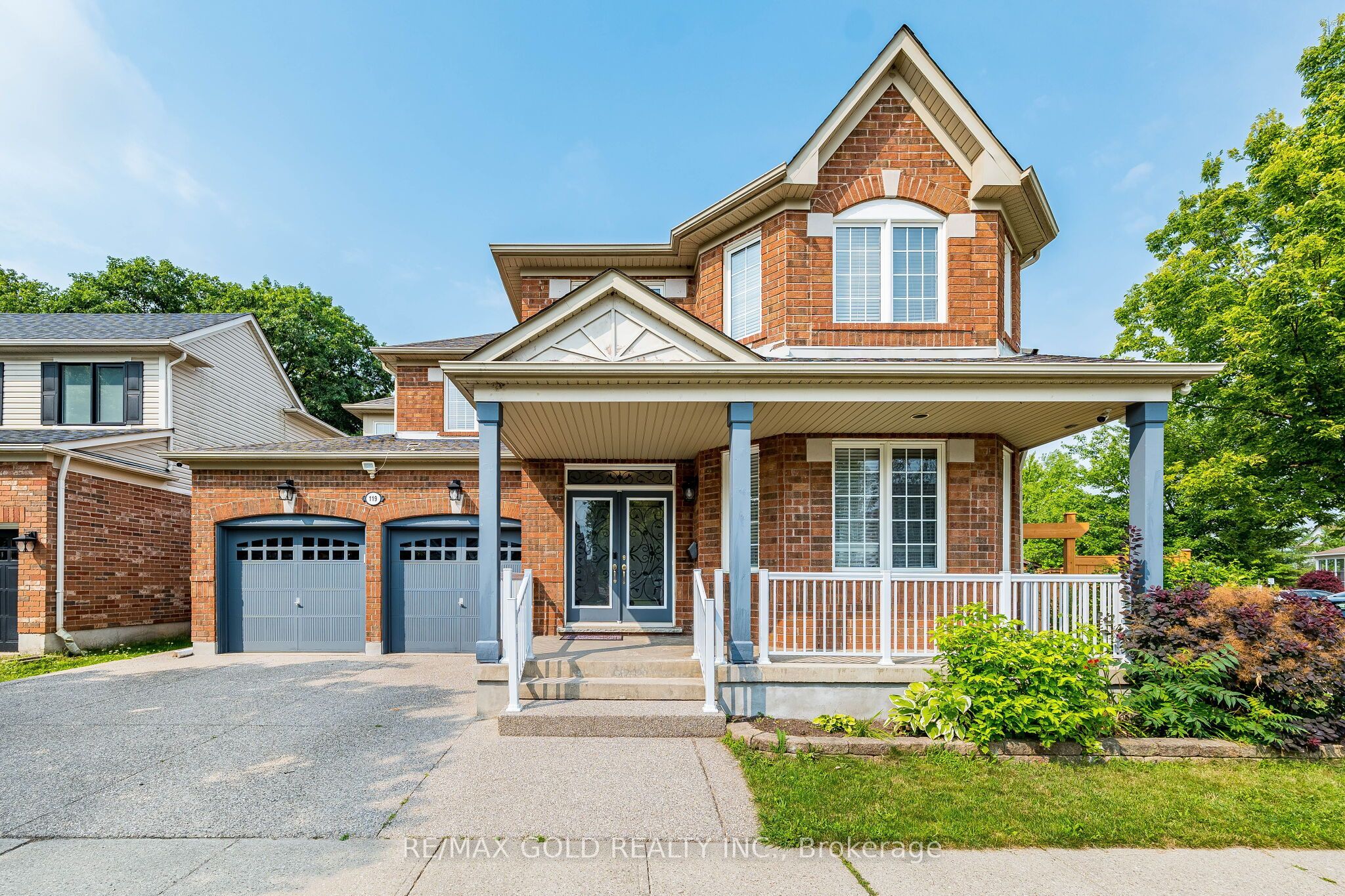 119 Glazebrook Crescent Property Photo 1