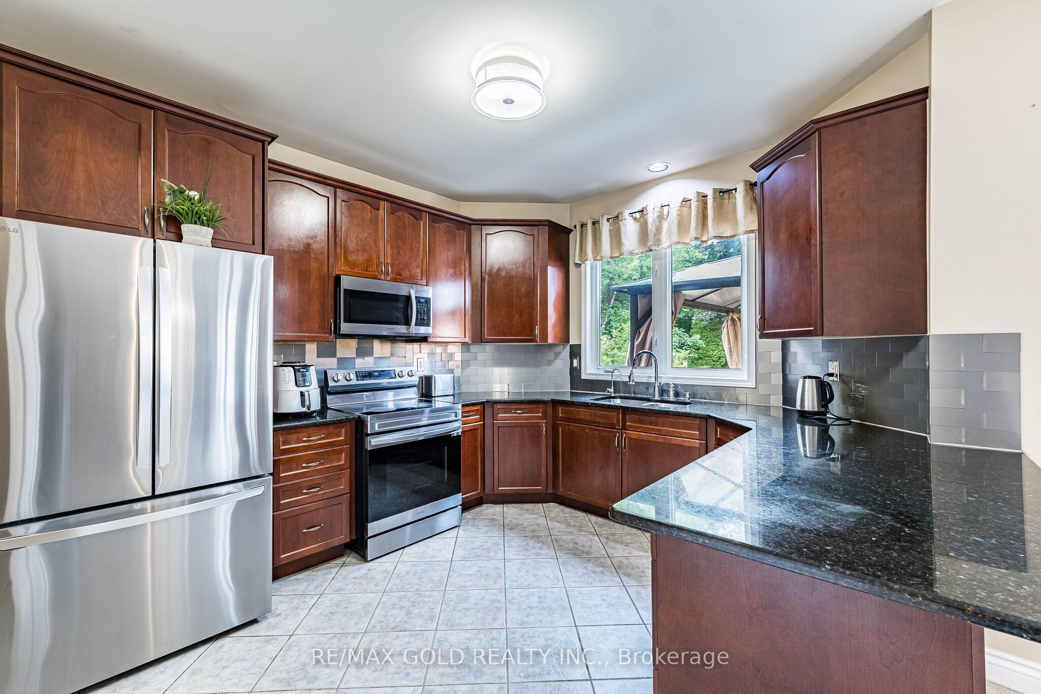 119 Glazebrook Crescent Property Photo 14