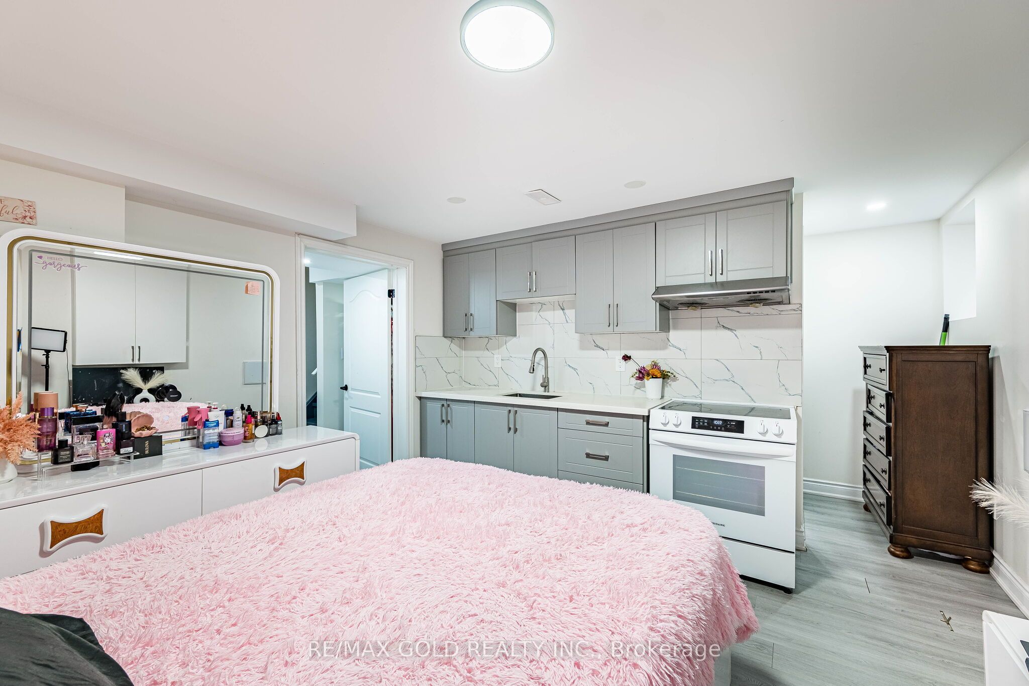 119 Glazebrook Crescent Property Photo 39