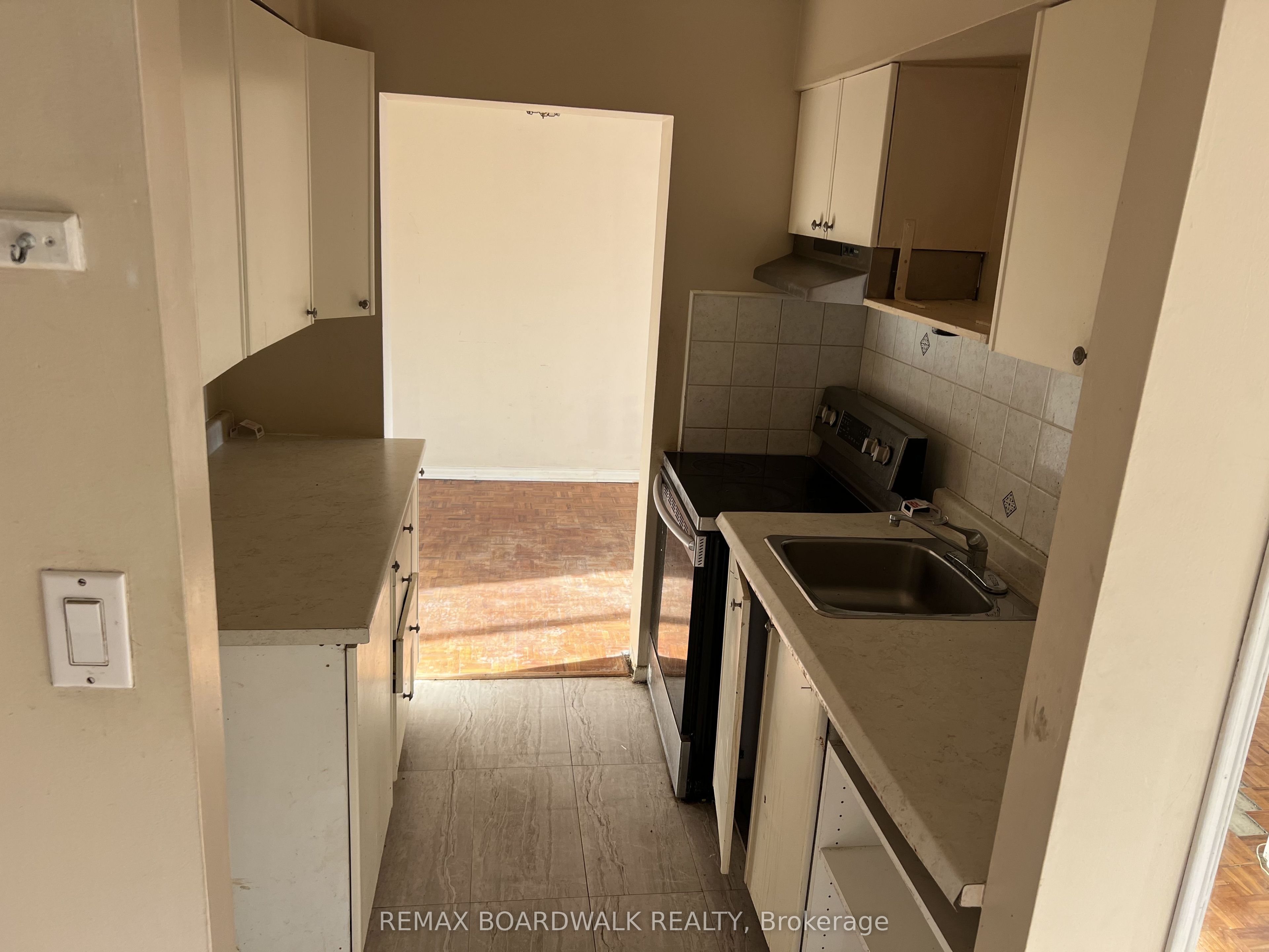 2041 Arrowsmith Drive 101b Property Photo 5