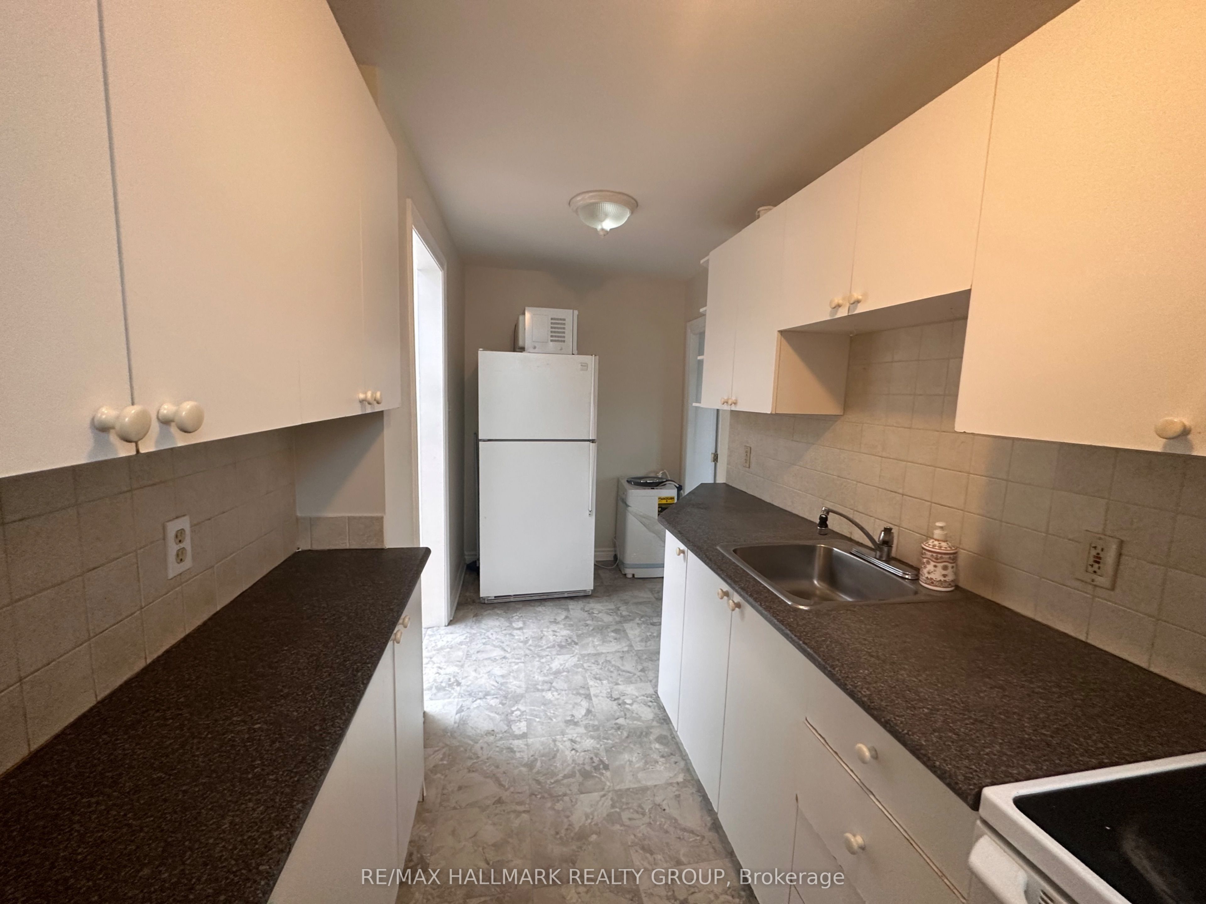 94 Fairmont Avenue 2 Property Photo 4