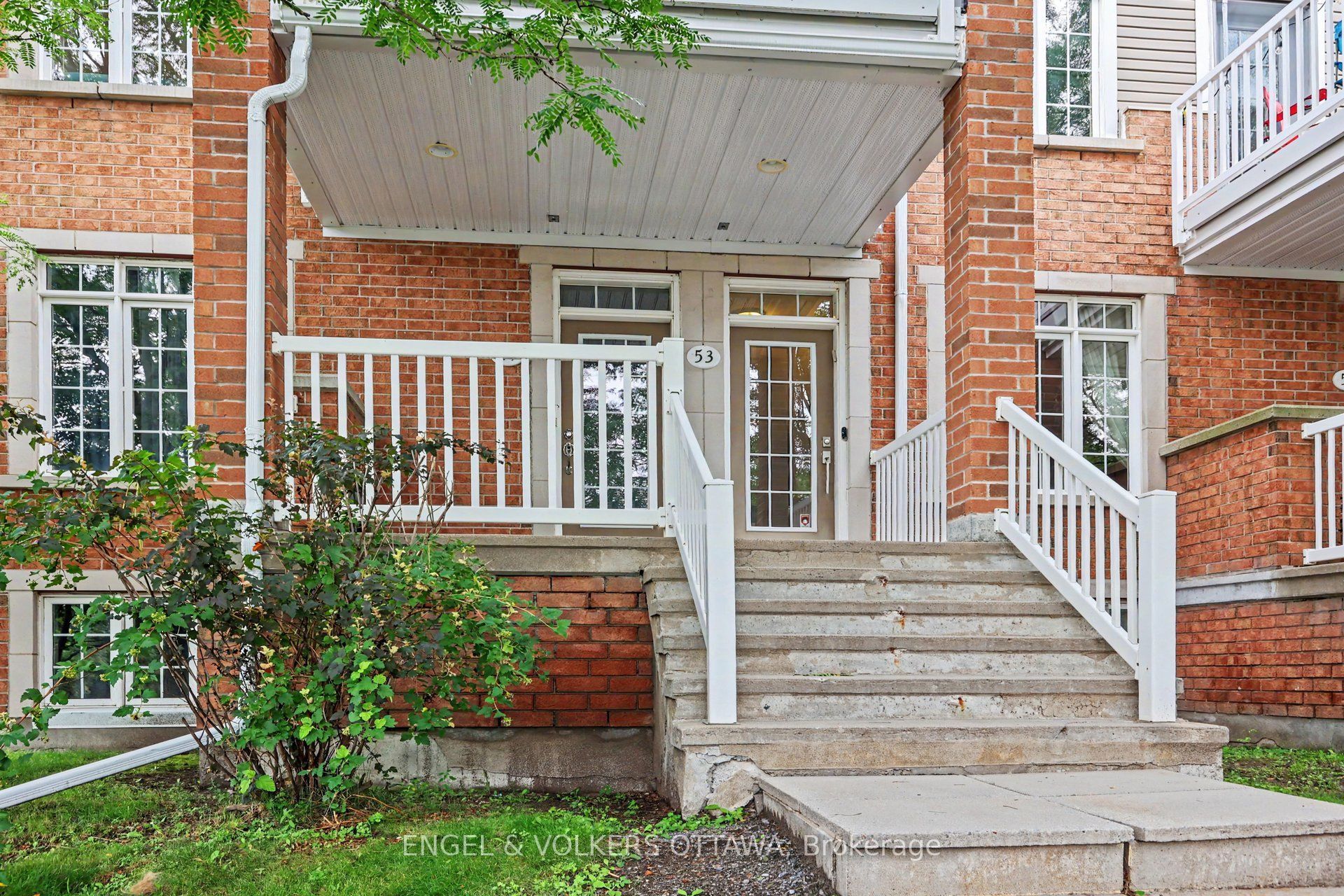 53 Hawkstone Gate Property Photo 1