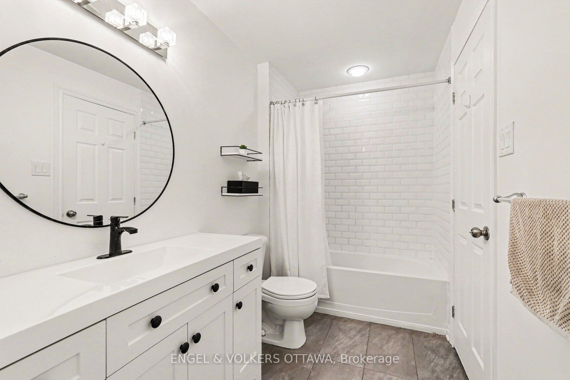 53 Hawkstone Gate Property Photo 15