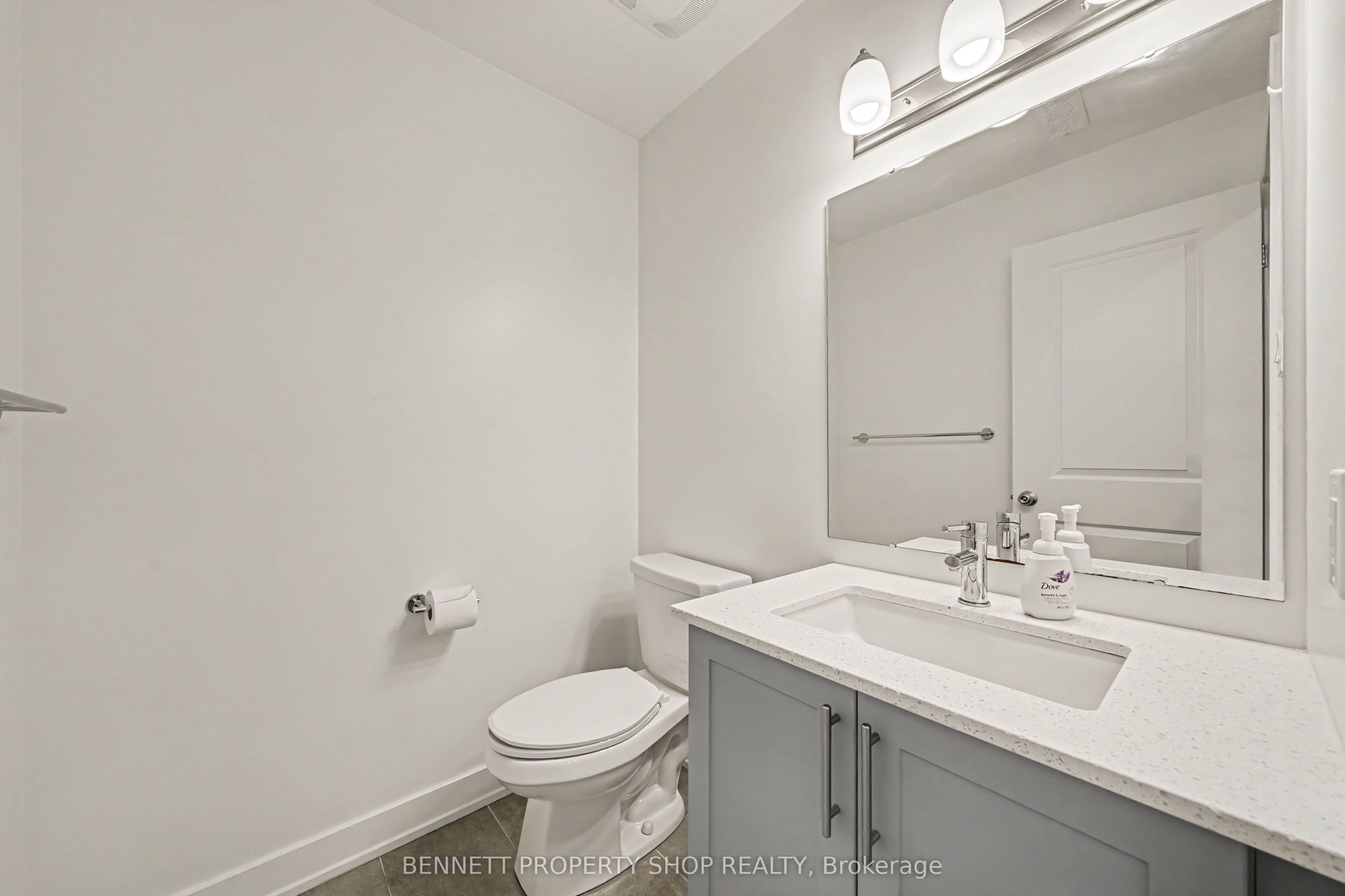 410 Rolling Meadow Crescent K Property Photo 7
