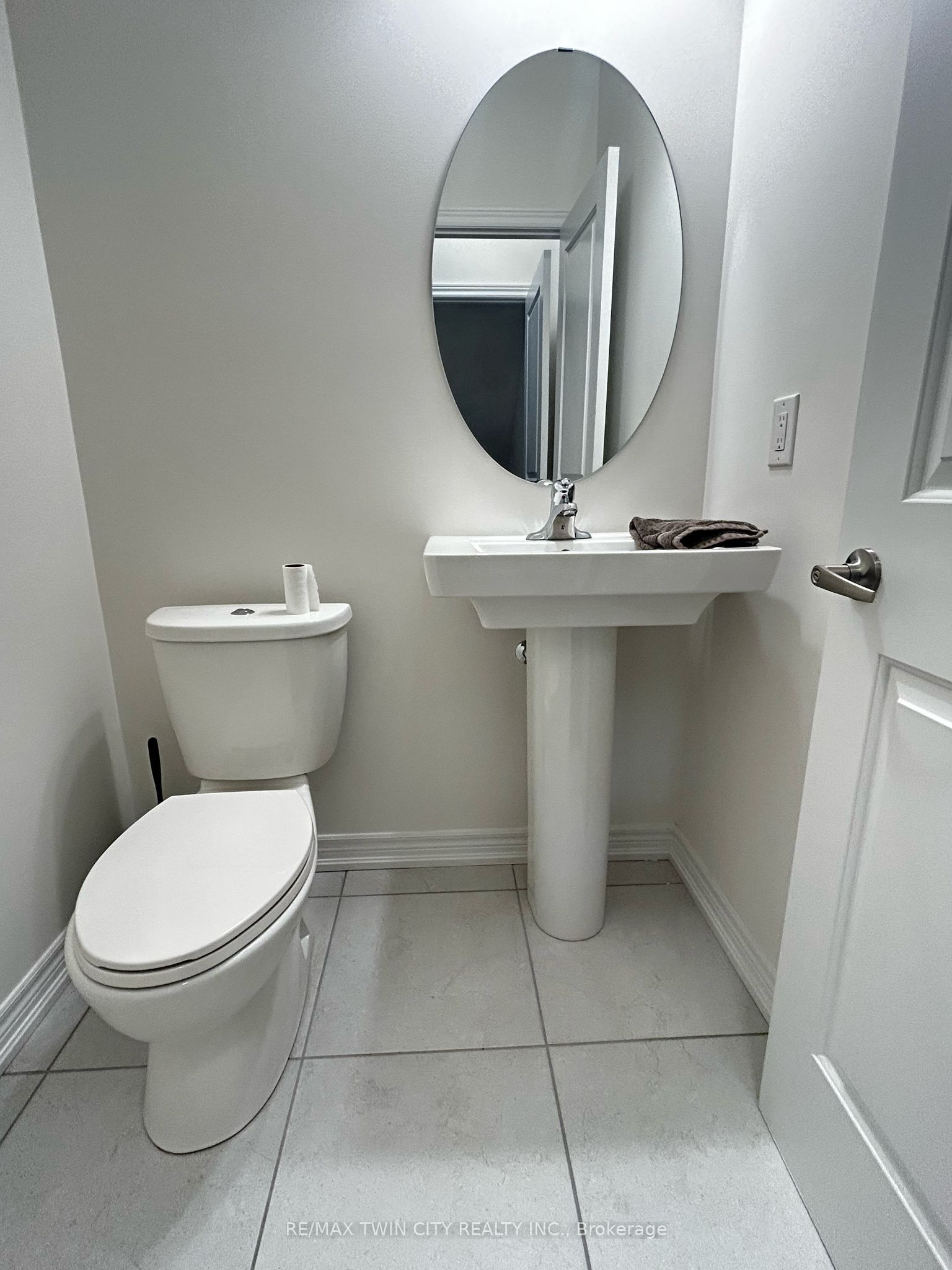 123 Broadacre Drive Property Photo 8