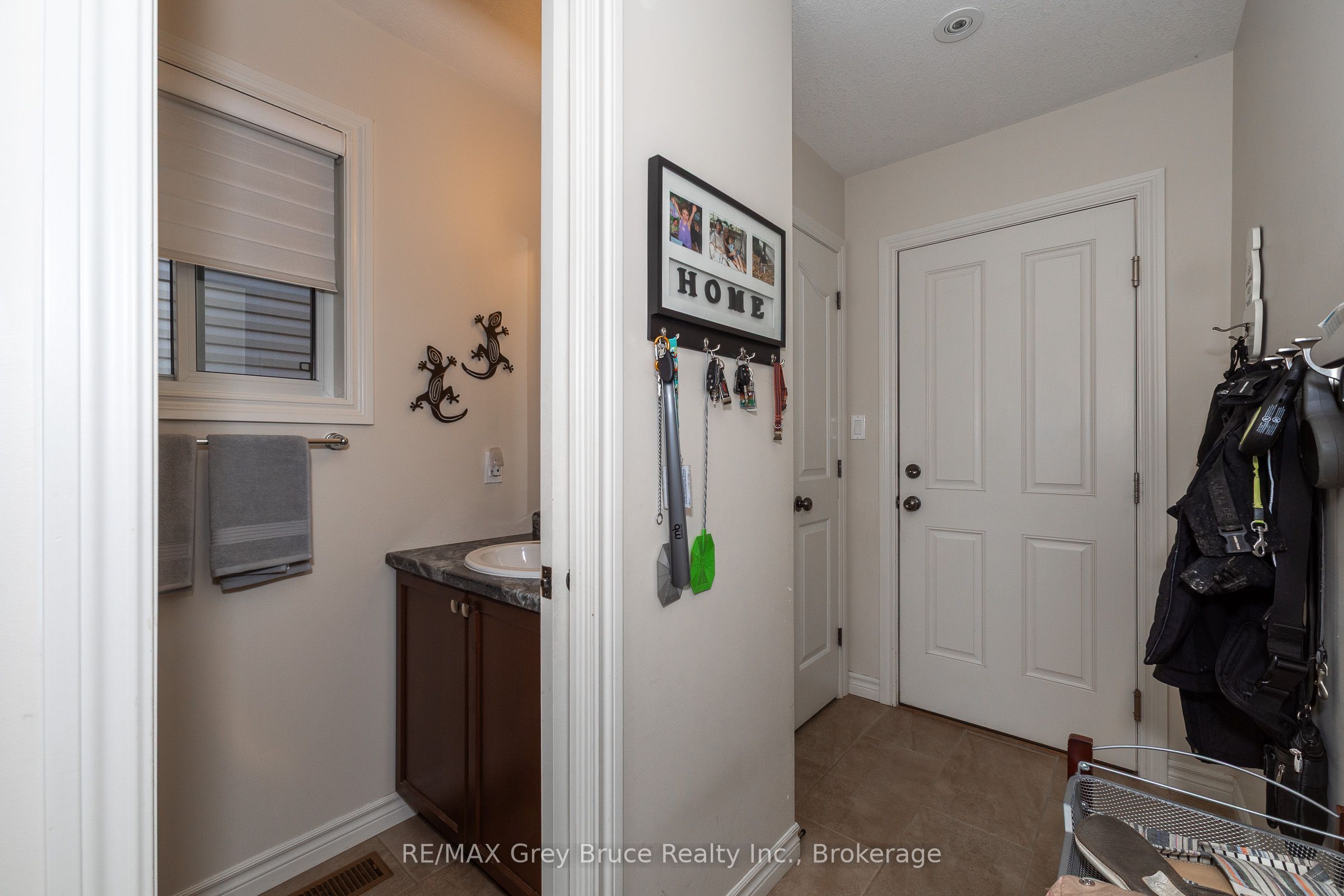 2591 7th Avenue E Property Photo 10