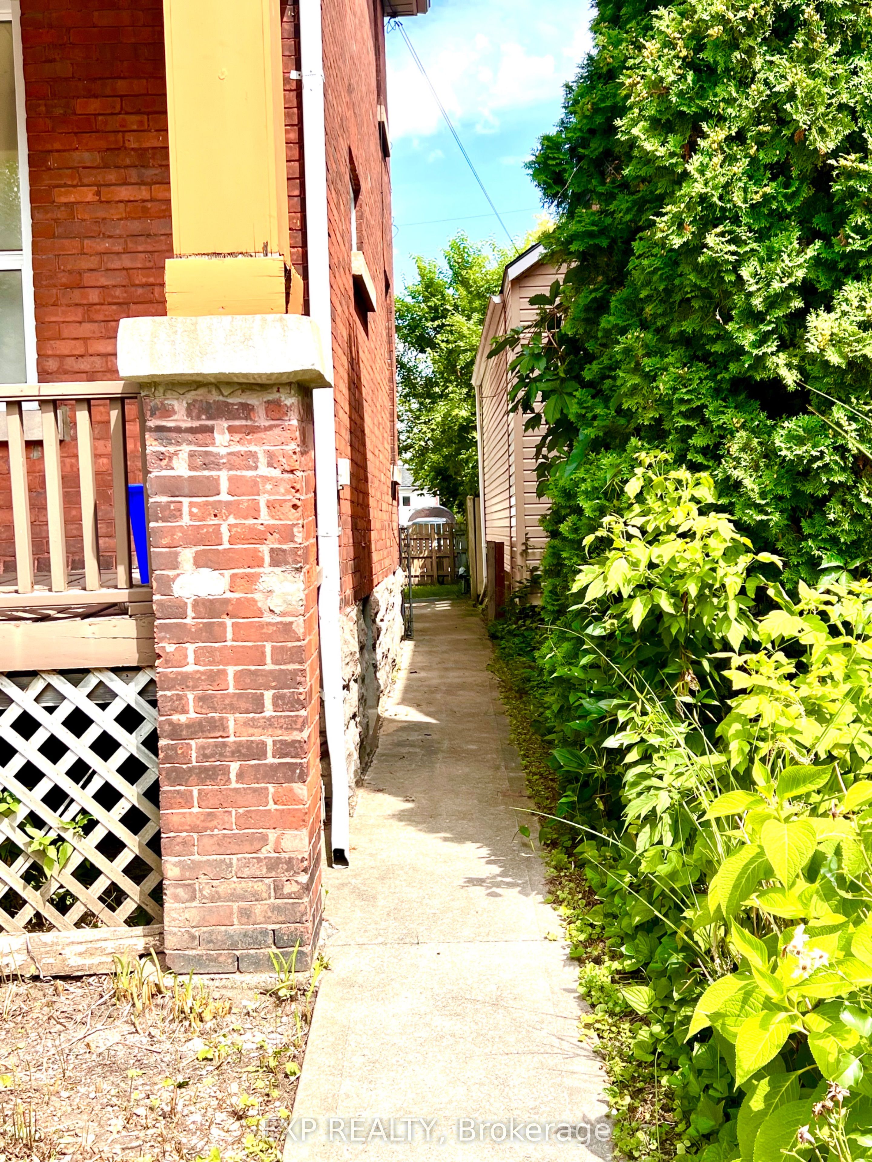 107 Spadina Avenue Property Photo 20