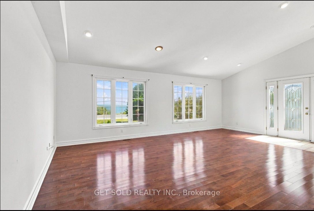 209442 26 Highway W Property Photo 14