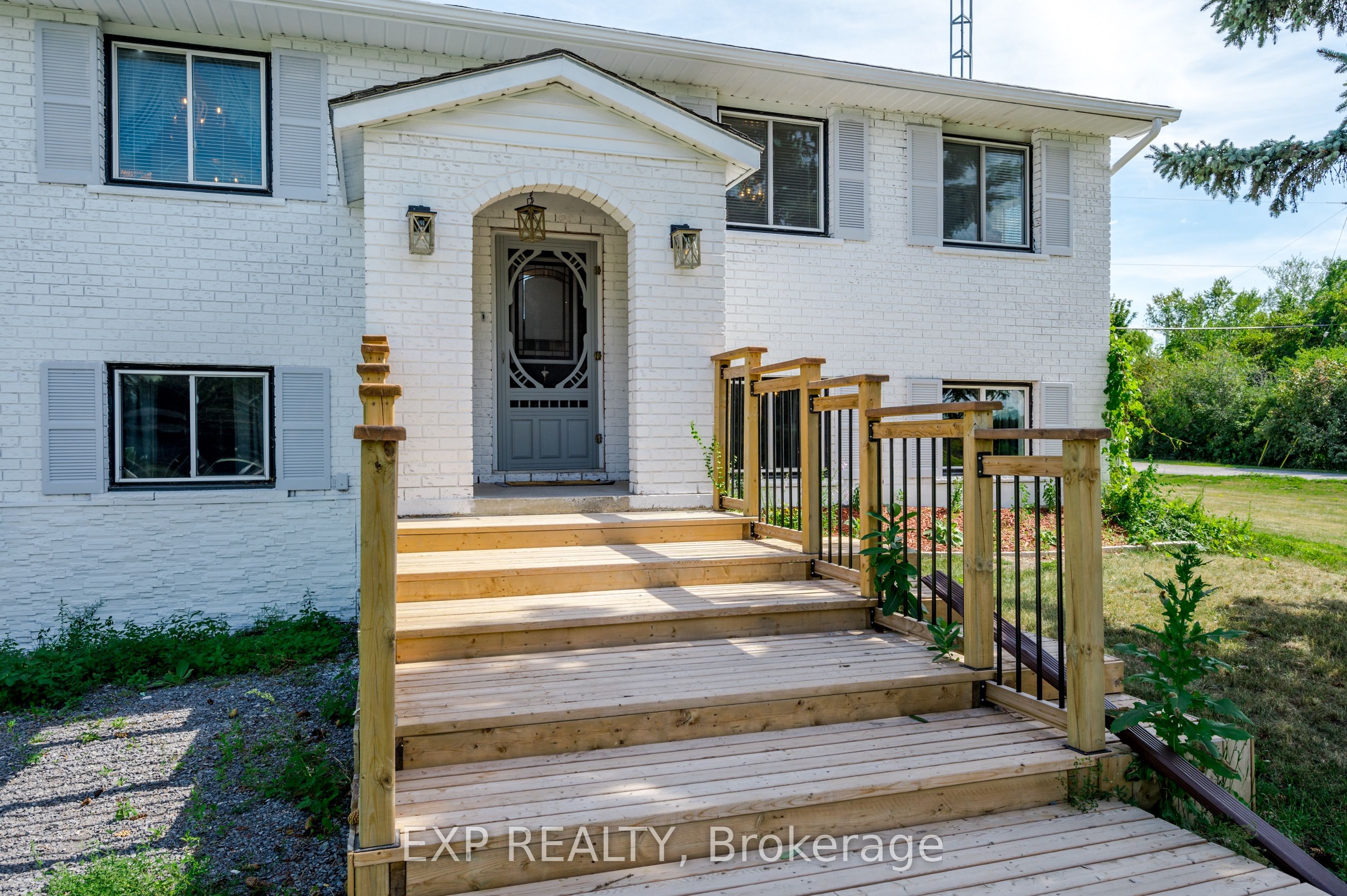150 Bayview Drive Property Photo 2