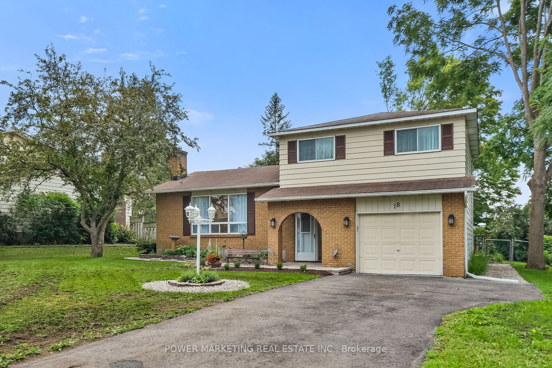 18 Gale Street Property Photo 2