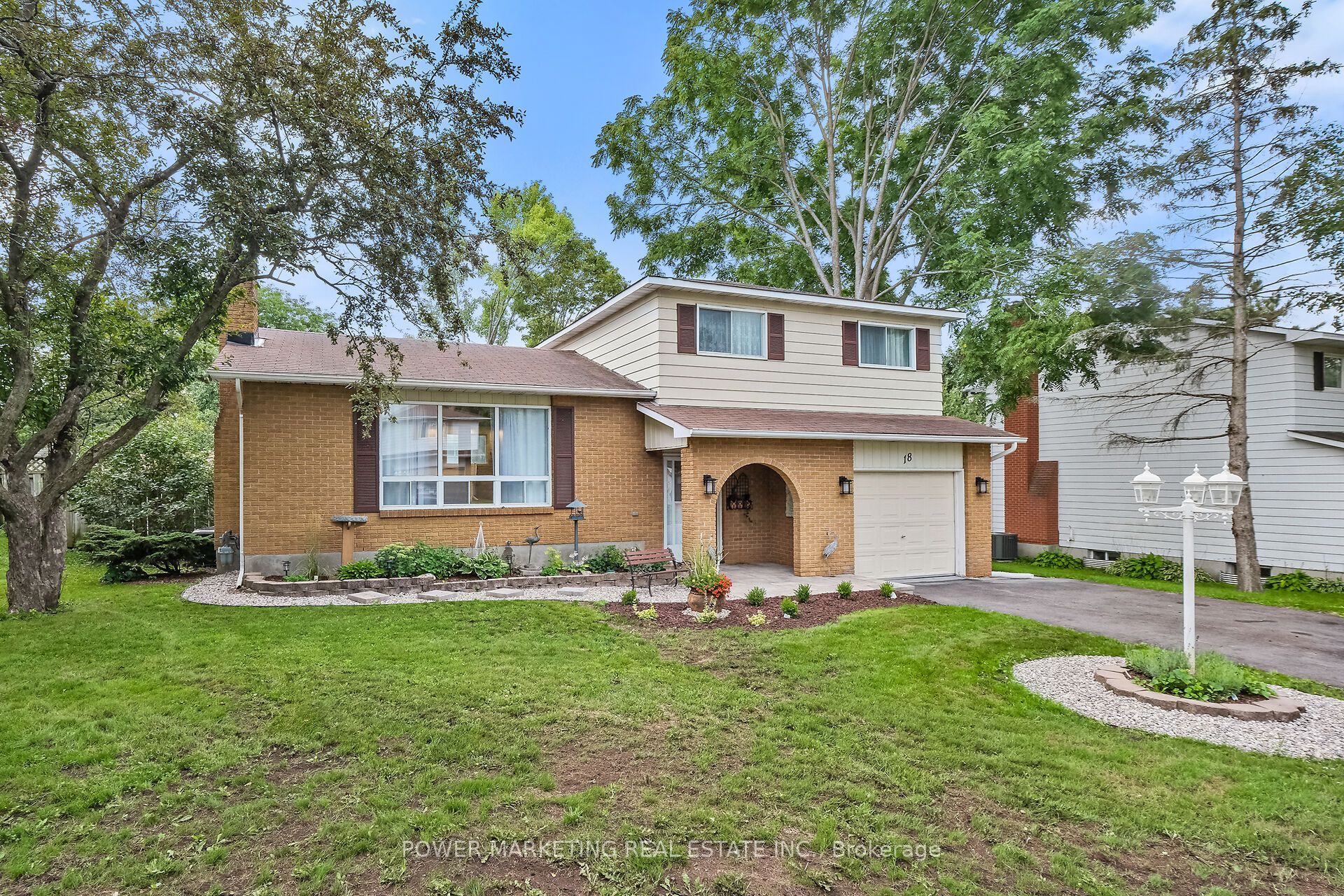 18 Gale Street Property Photo 3