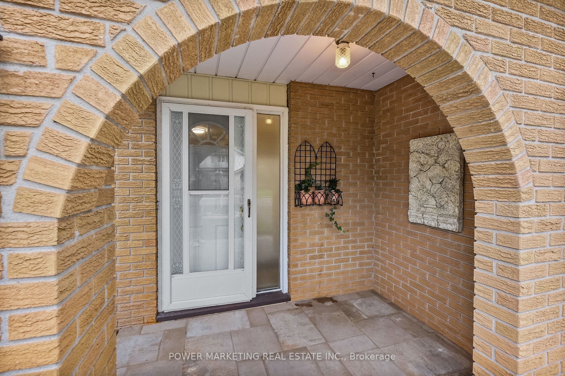 18 Gale Street Property Photo 6