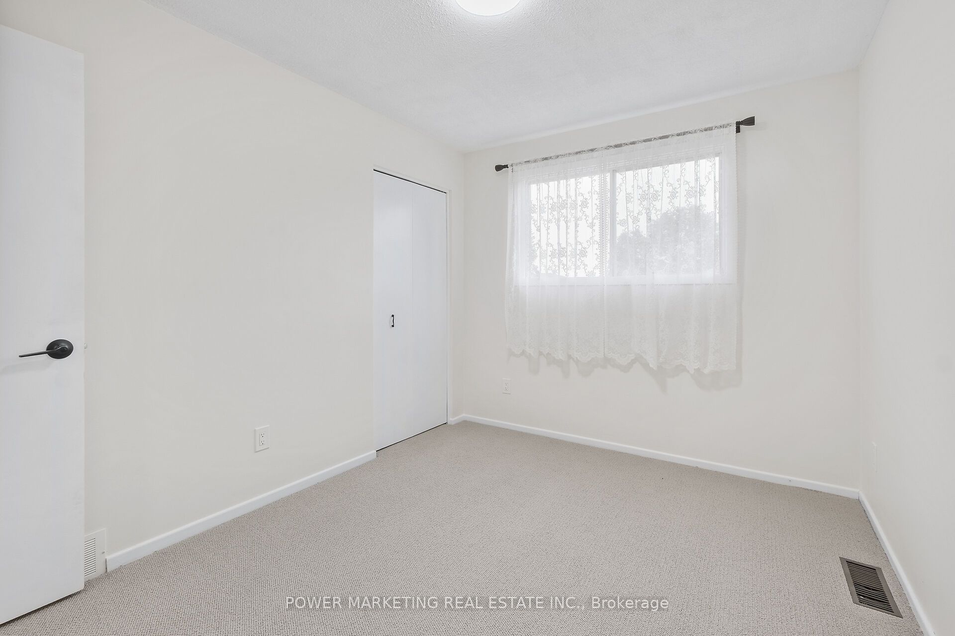 18 Gale Street Property Photo 24