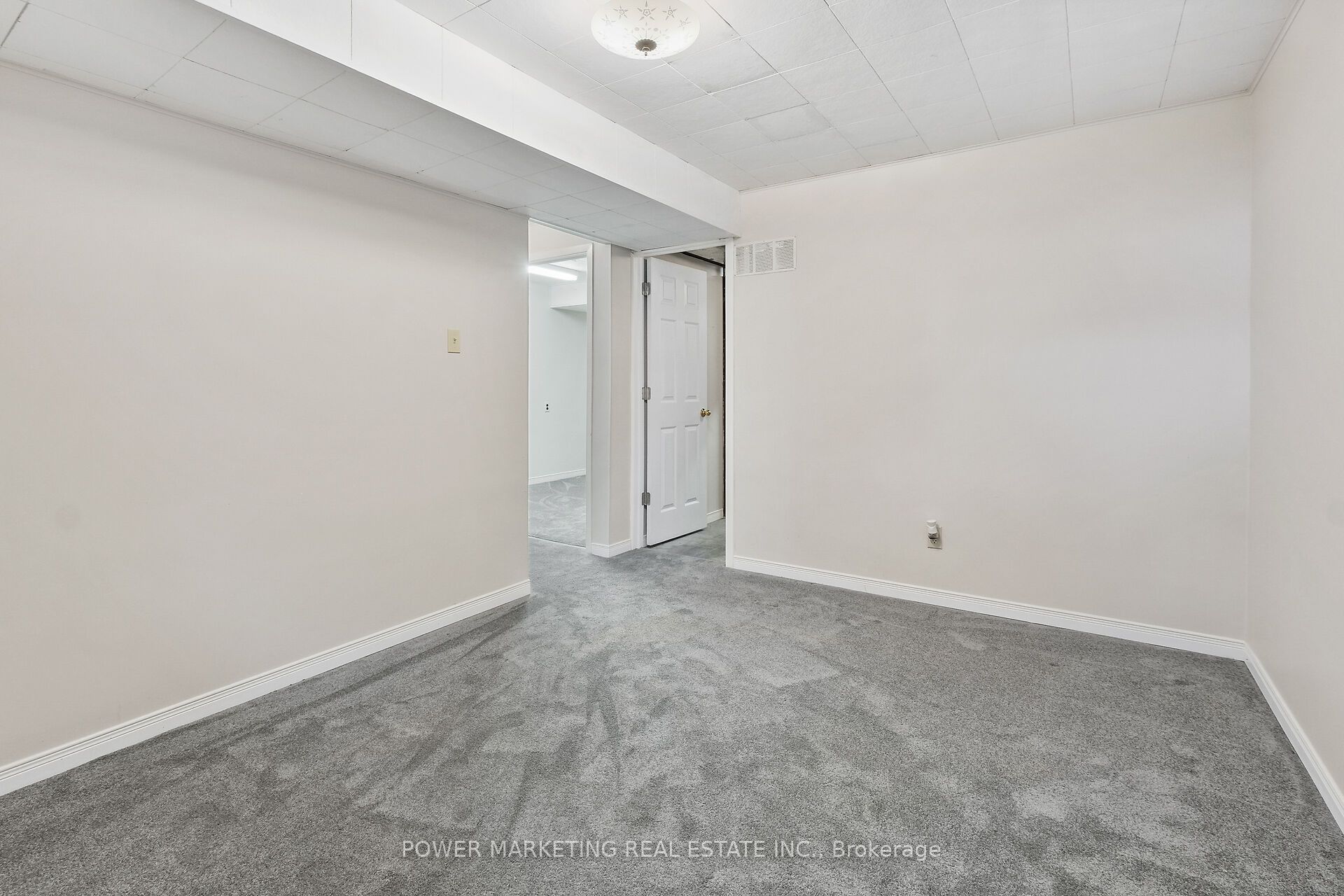 18 Gale Street Property Photo 35