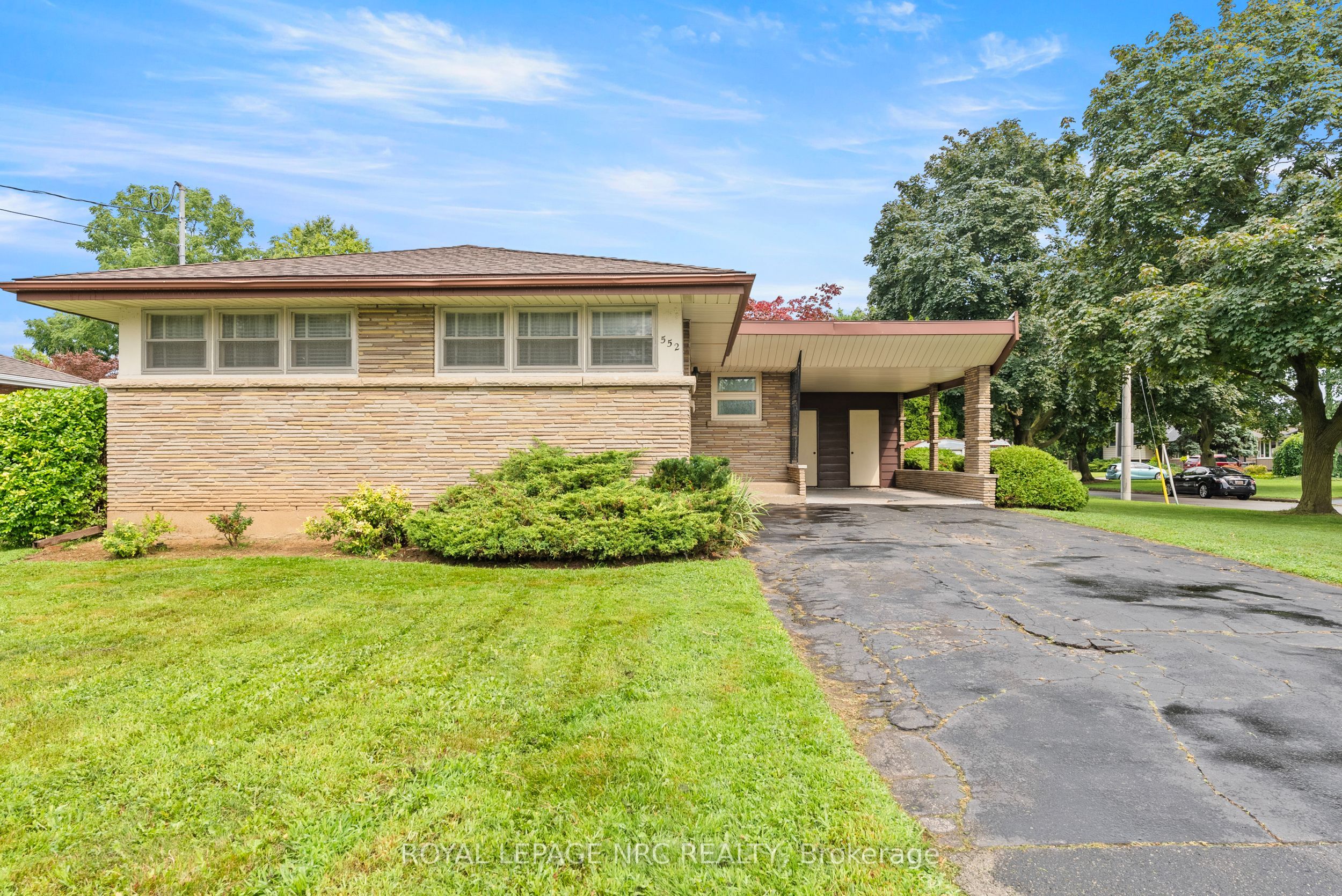 552 Bunting Road Property Photo 1