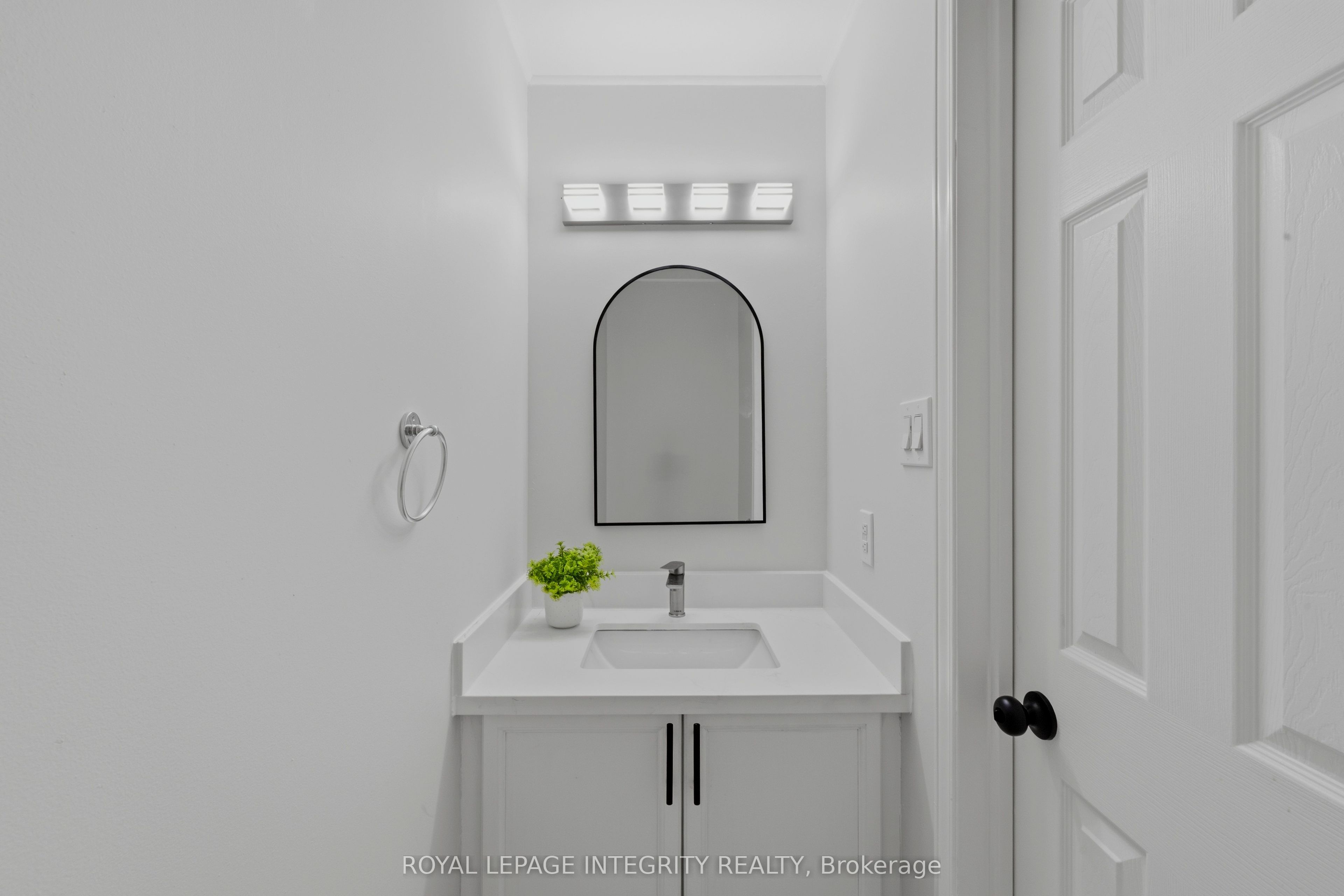 20 Redding Way Property Photo 5