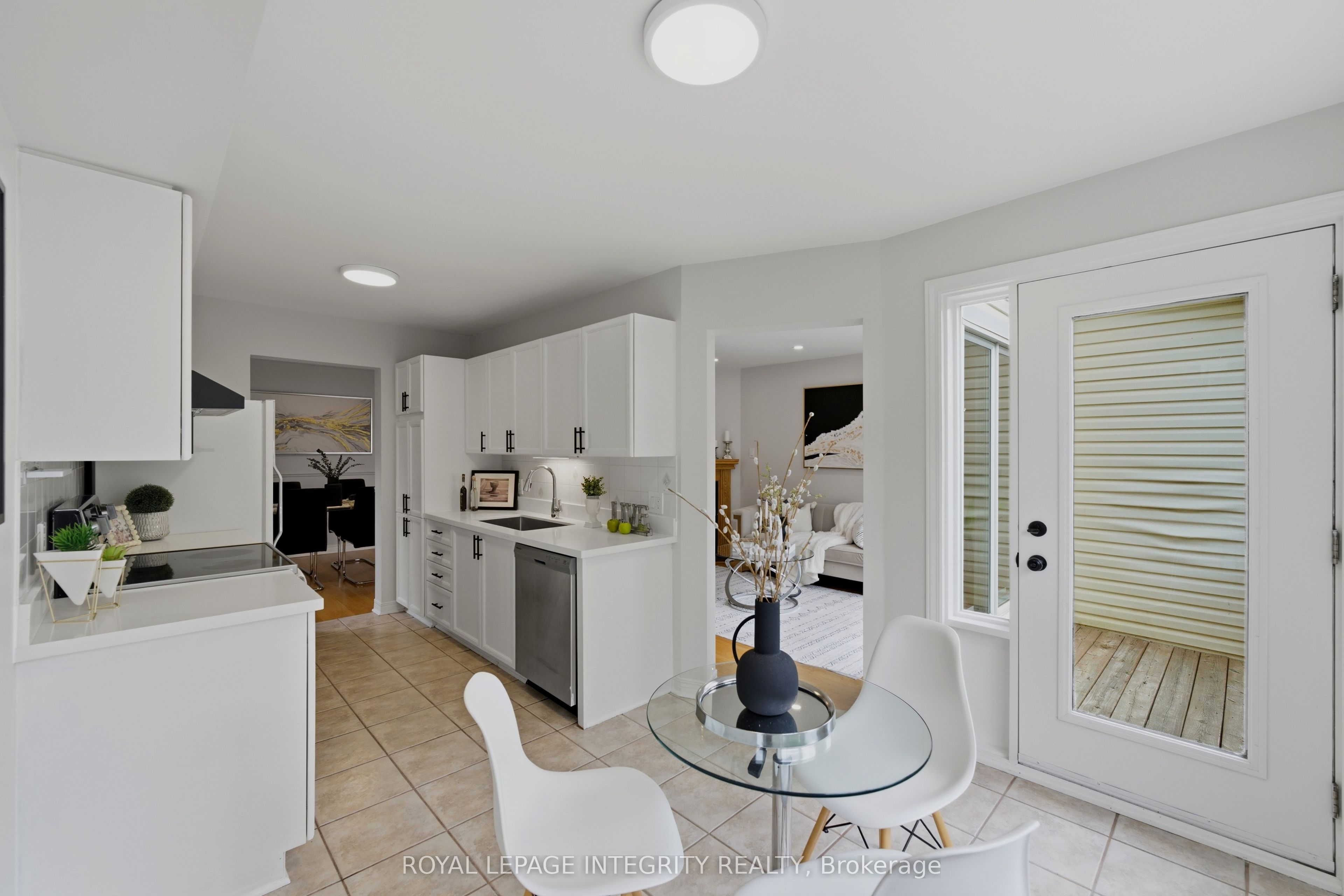20 Redding Way Property Photo 12