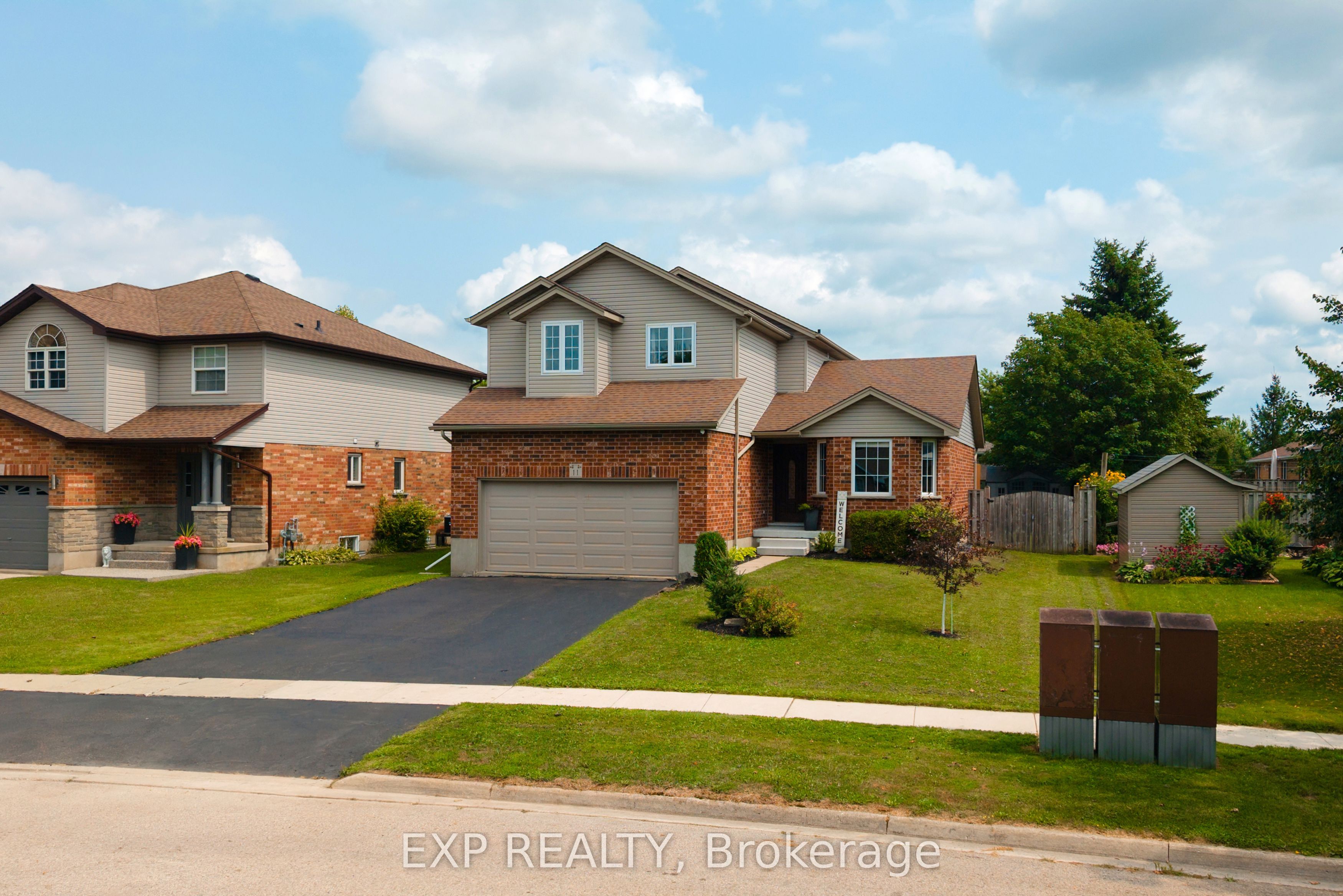 11 Maple Street Property Photo 1