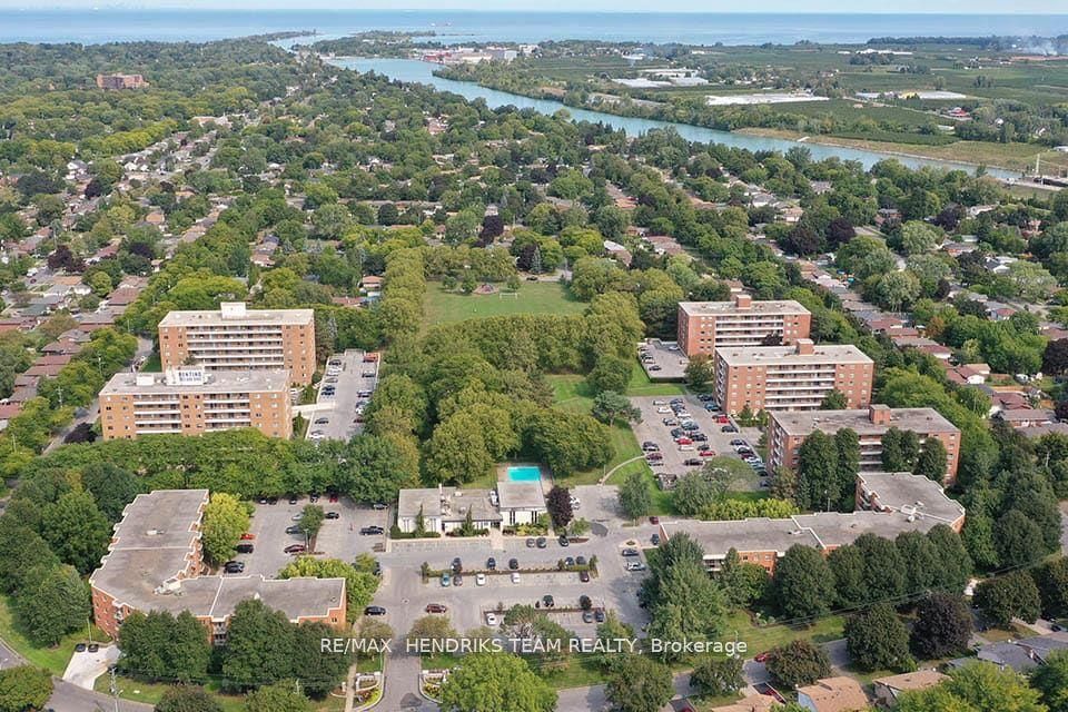 39 Leaside Drive 409 Property Photo 18