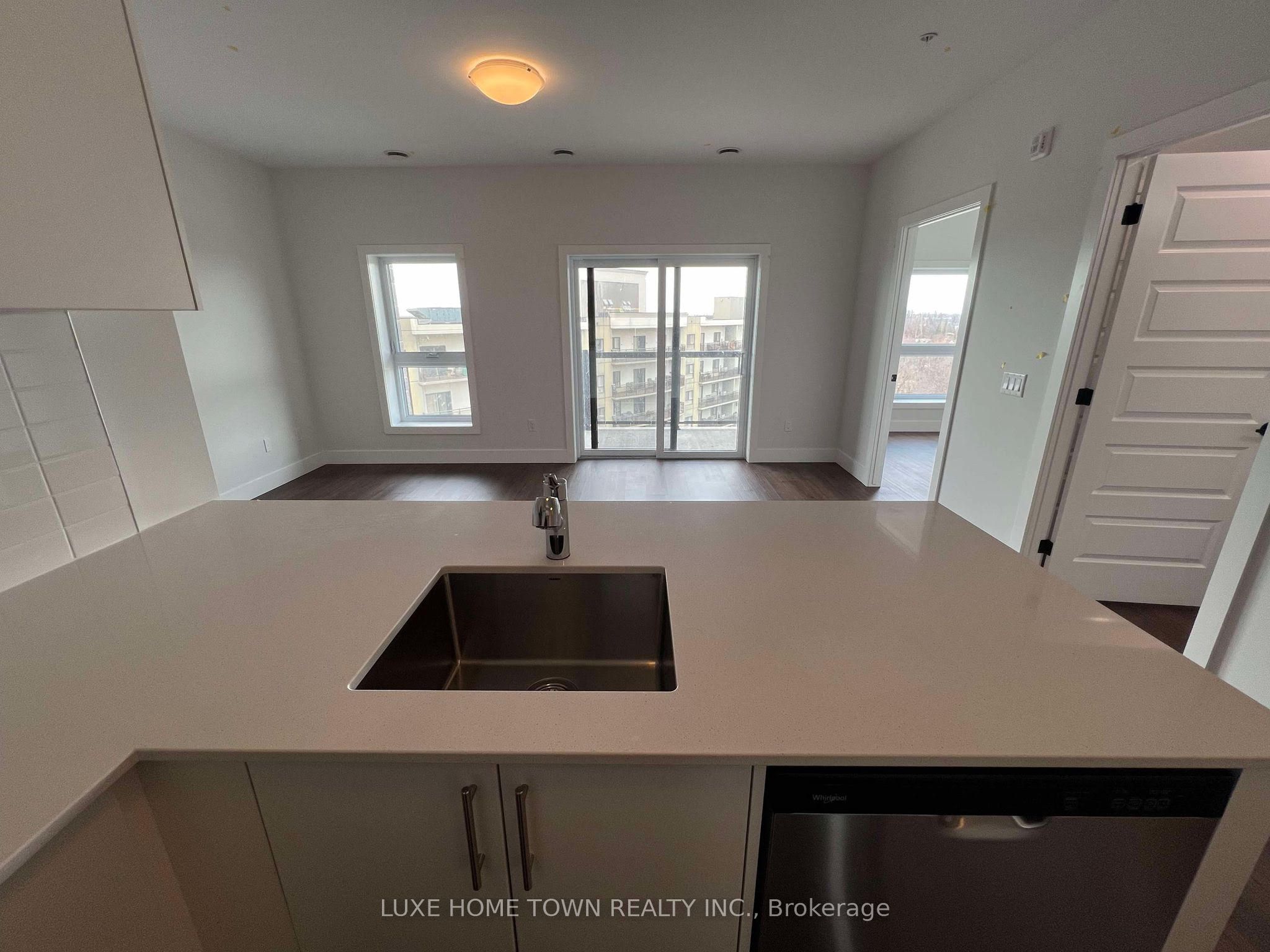 1000 Lackner Place 606 Property Photo 6