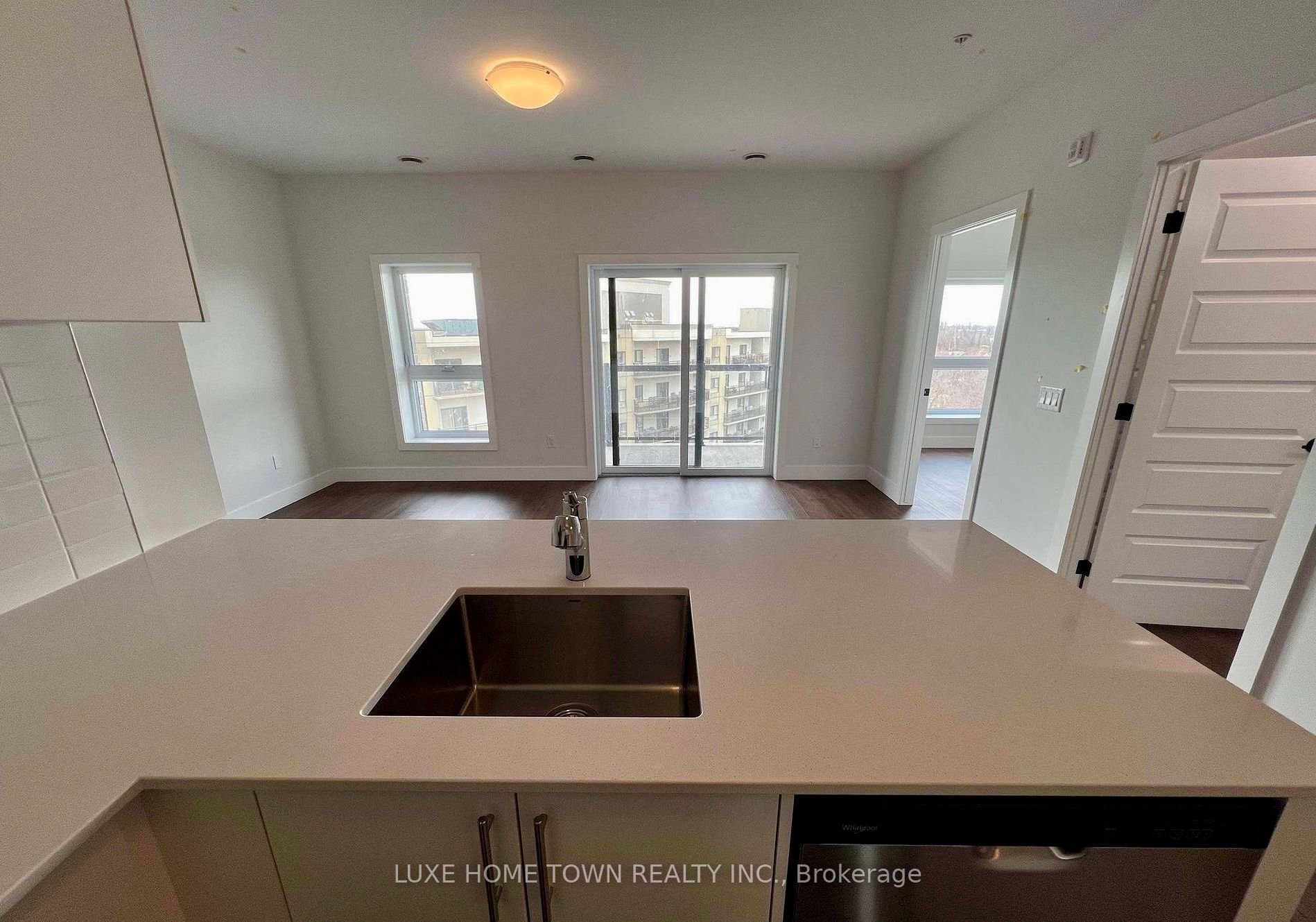 1000 Lackner Place 606 Property Photo 1