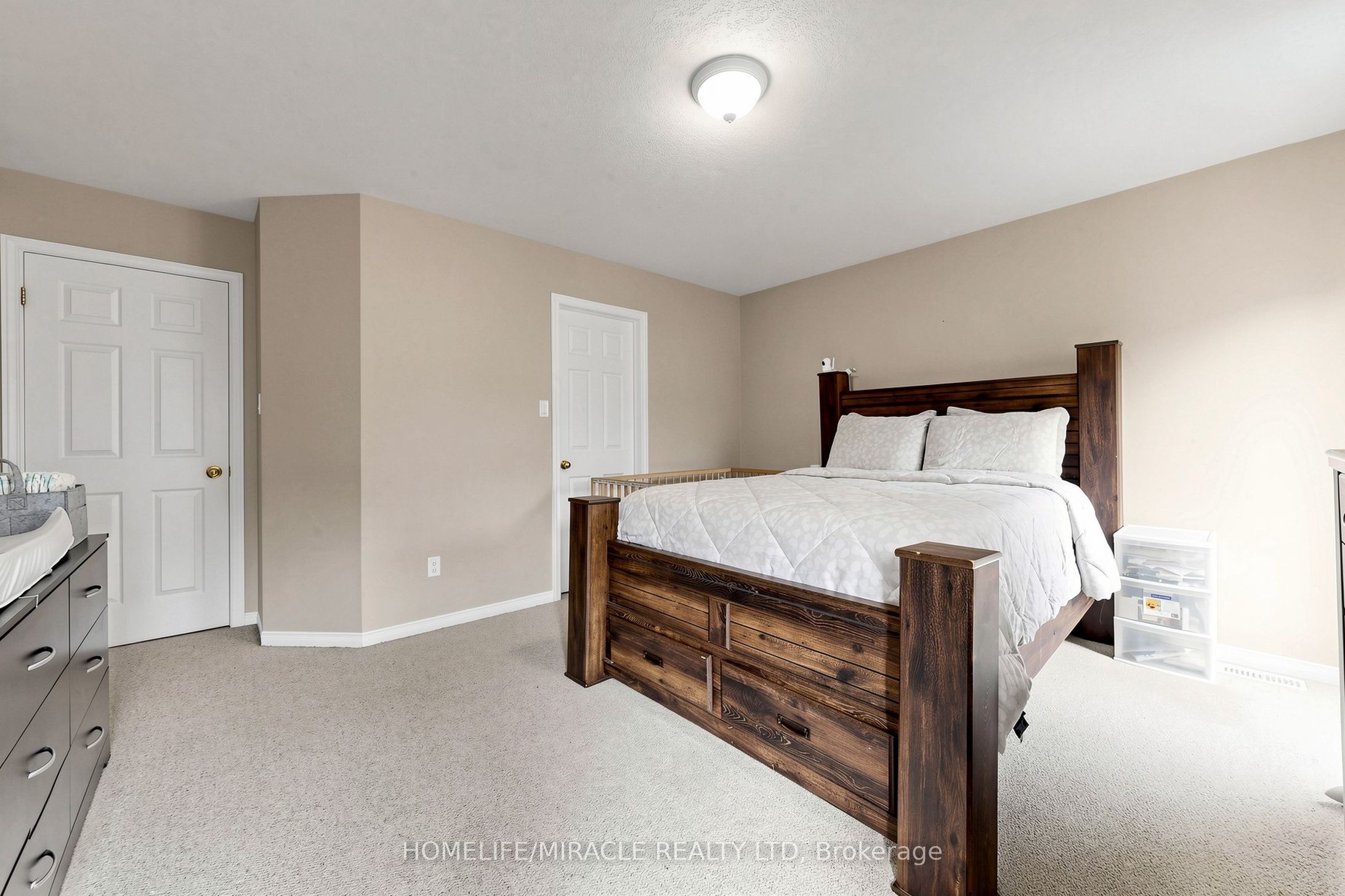 378 Mountain Laurel Crescent Property Photo 22