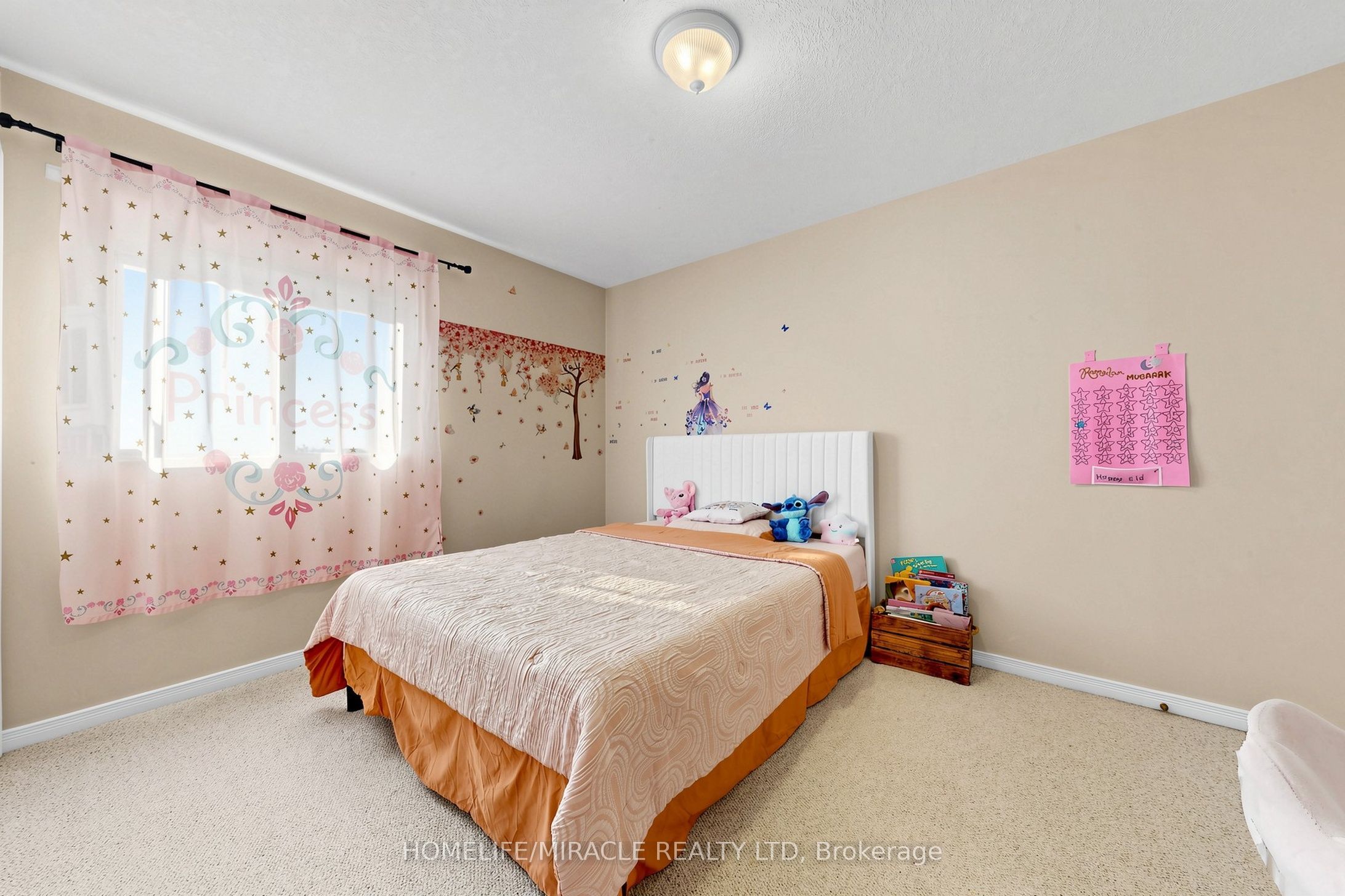 378 Mountain Laurel Crescent Property Photo 28