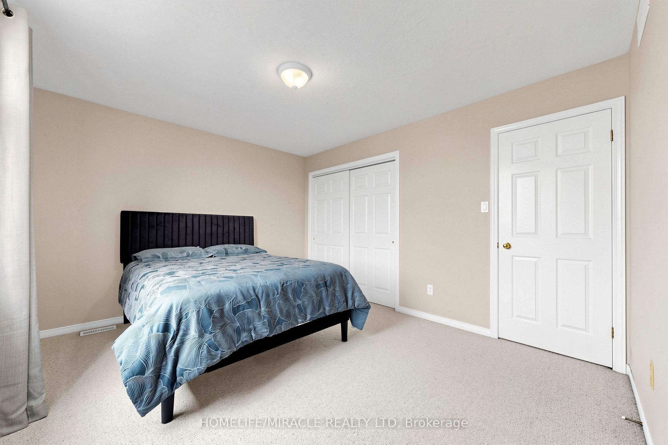 378 Mountain Laurel Crescent Property Photo 33