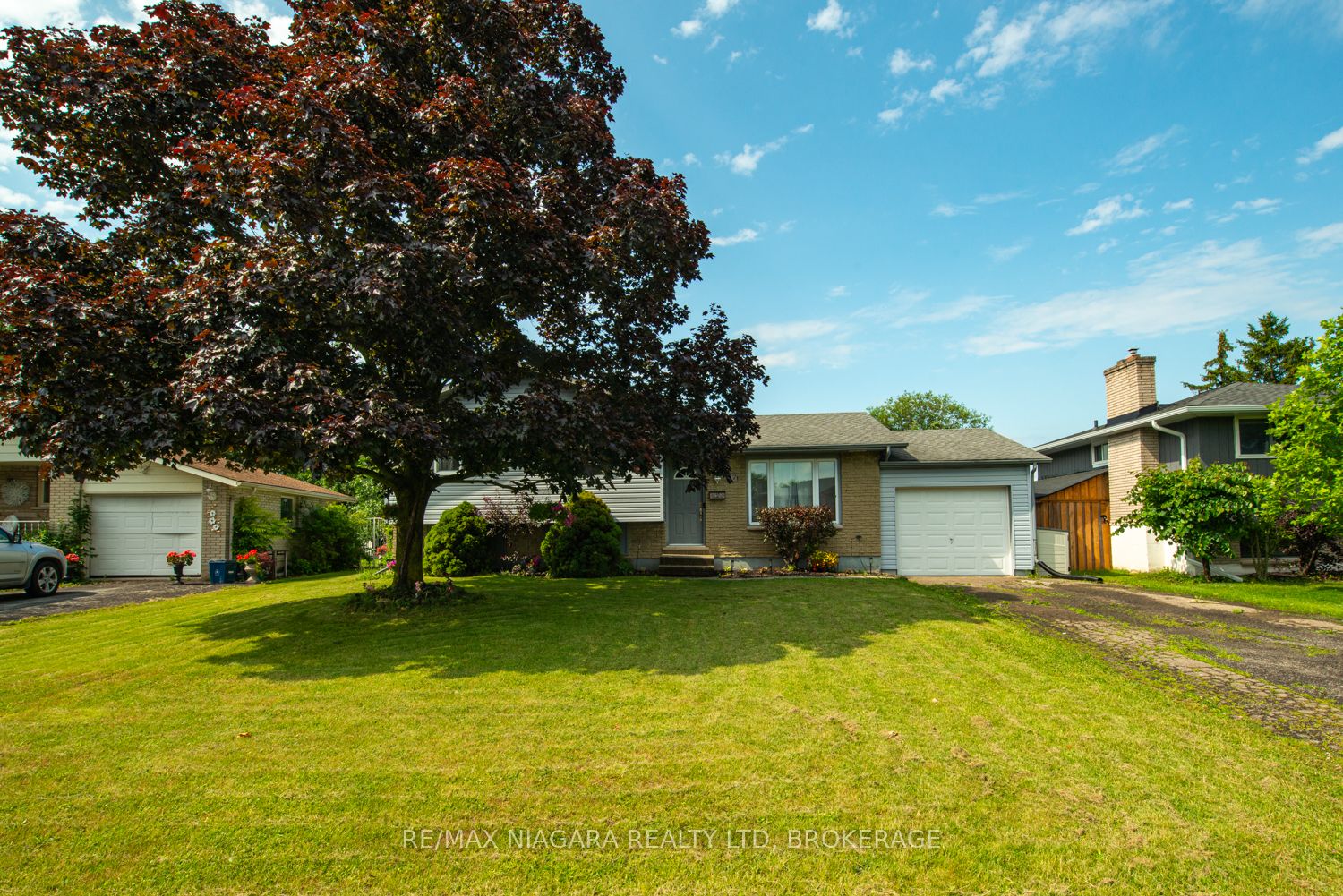 47 Elmvale Crescent Property Photo 2