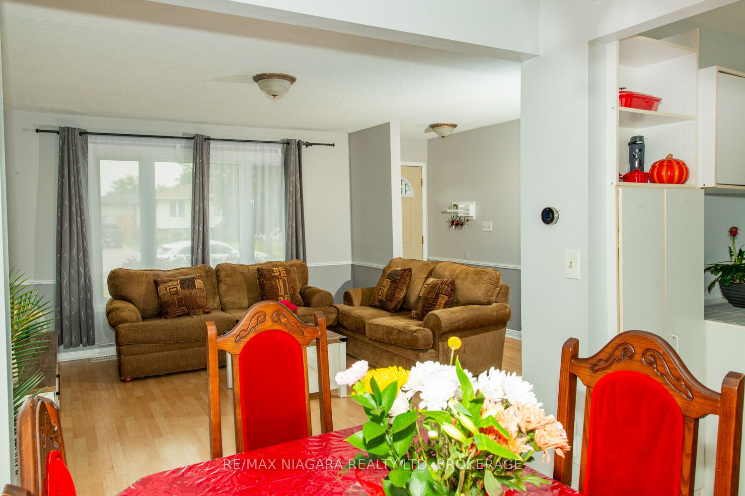 47 Elmvale Crescent Property Photo 8
