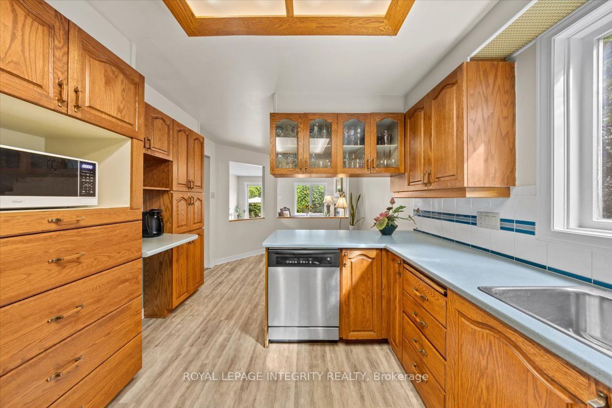 1 Strathbury Street Property Photo 8
