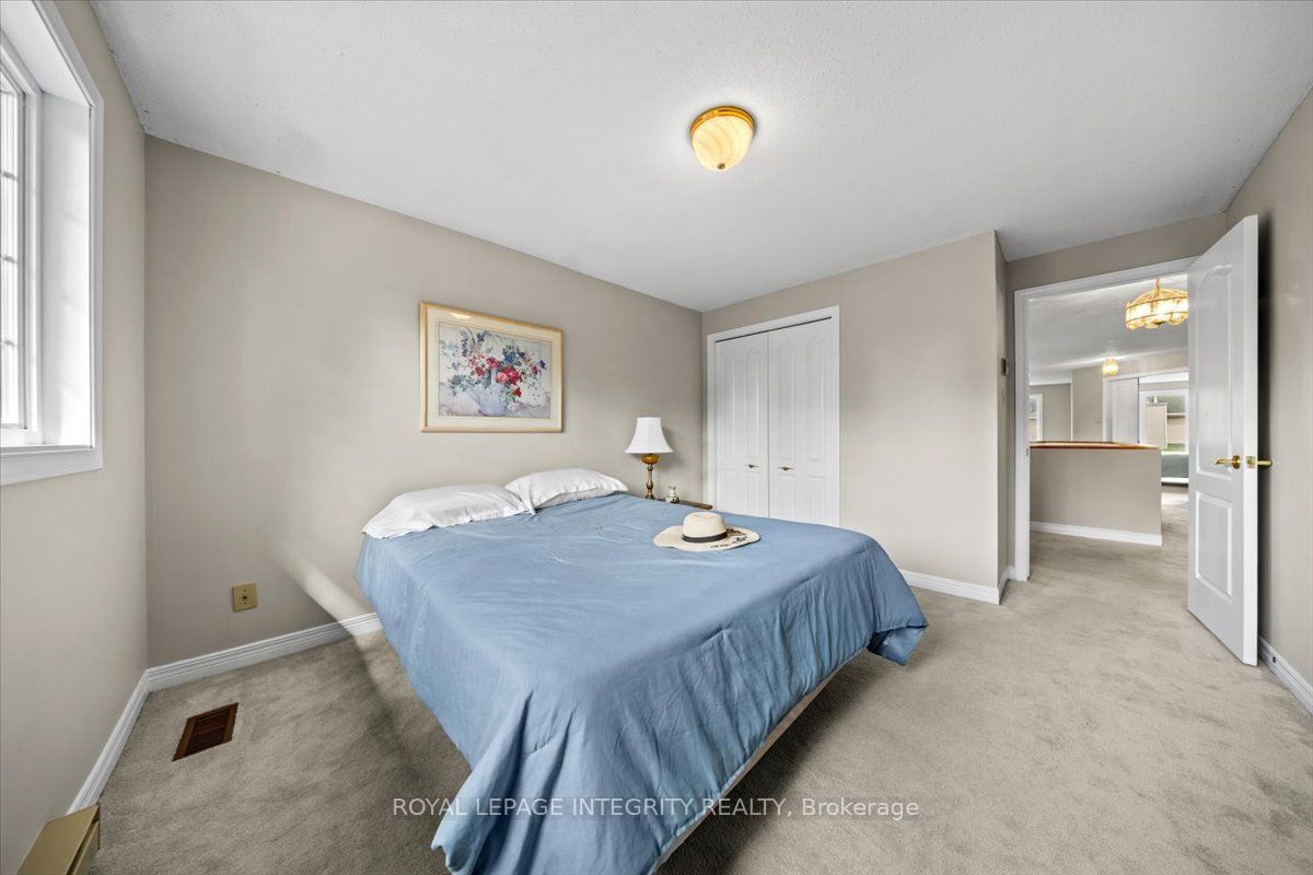 1 Strathbury Street Property Photo 27