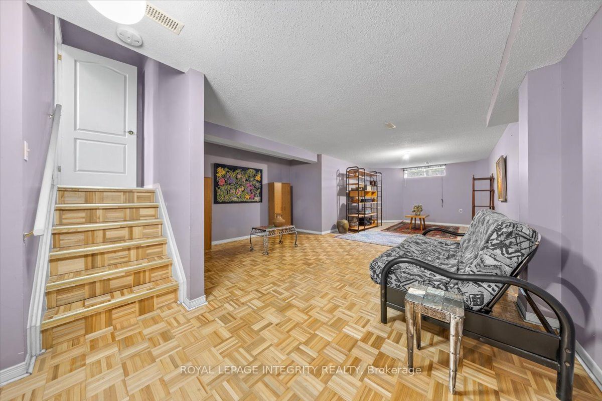 1 Strathbury Street Property Photo 30